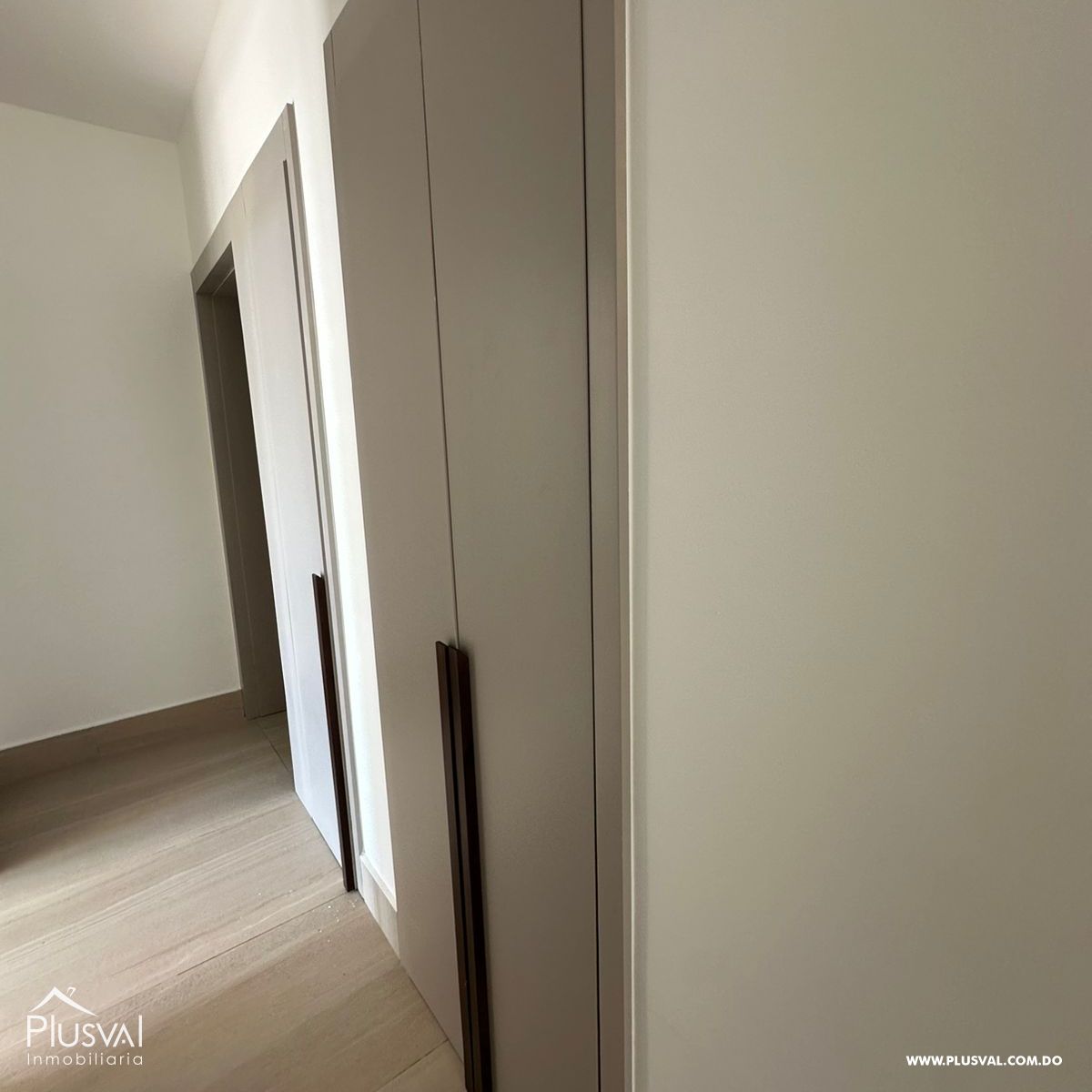 Exclusivo apartamento de 3 habitaciones  ubicado en La Esmeralda 409905