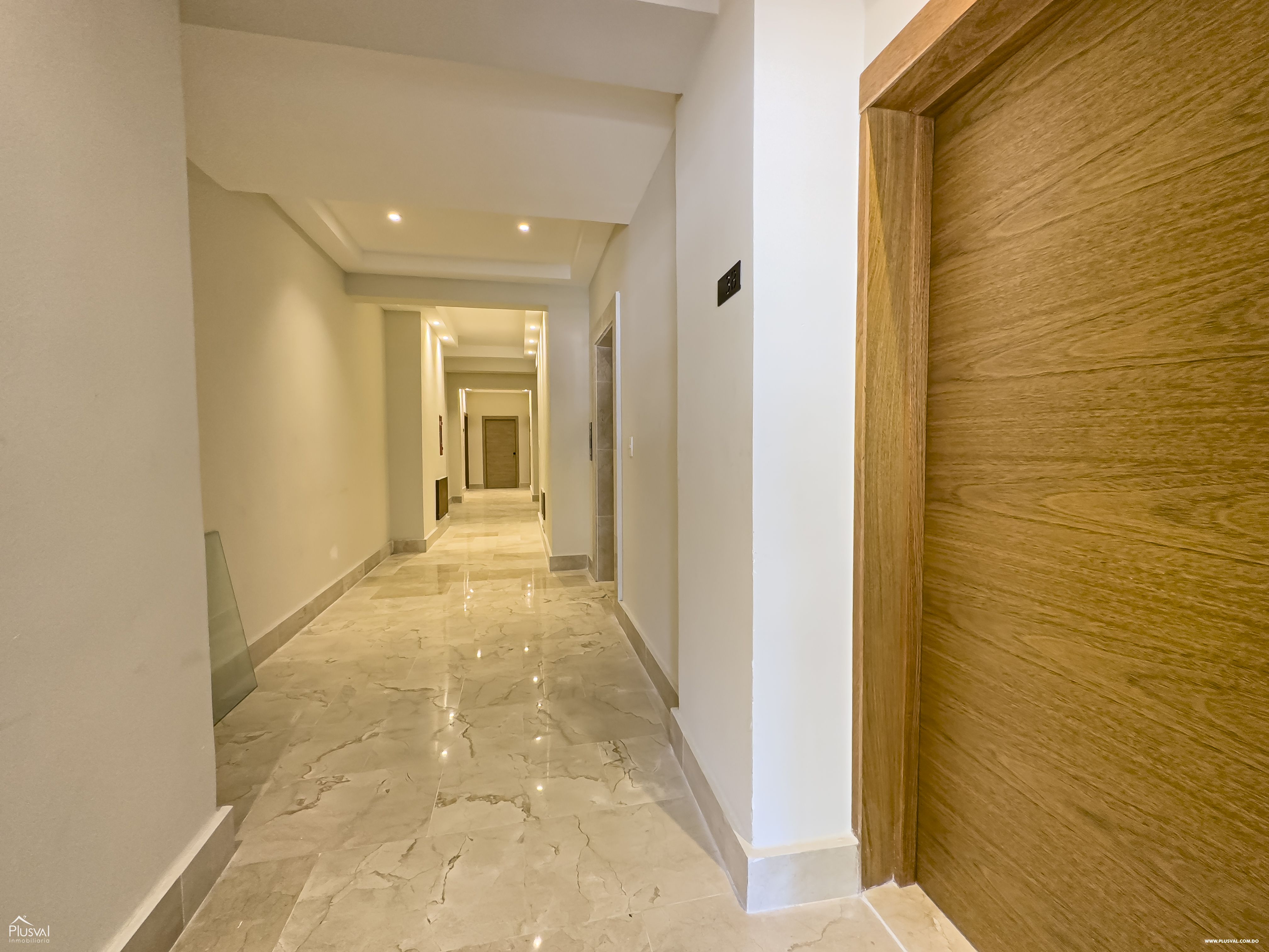 Apartamento en alquiler con línea blanca, Piantini. 284309
