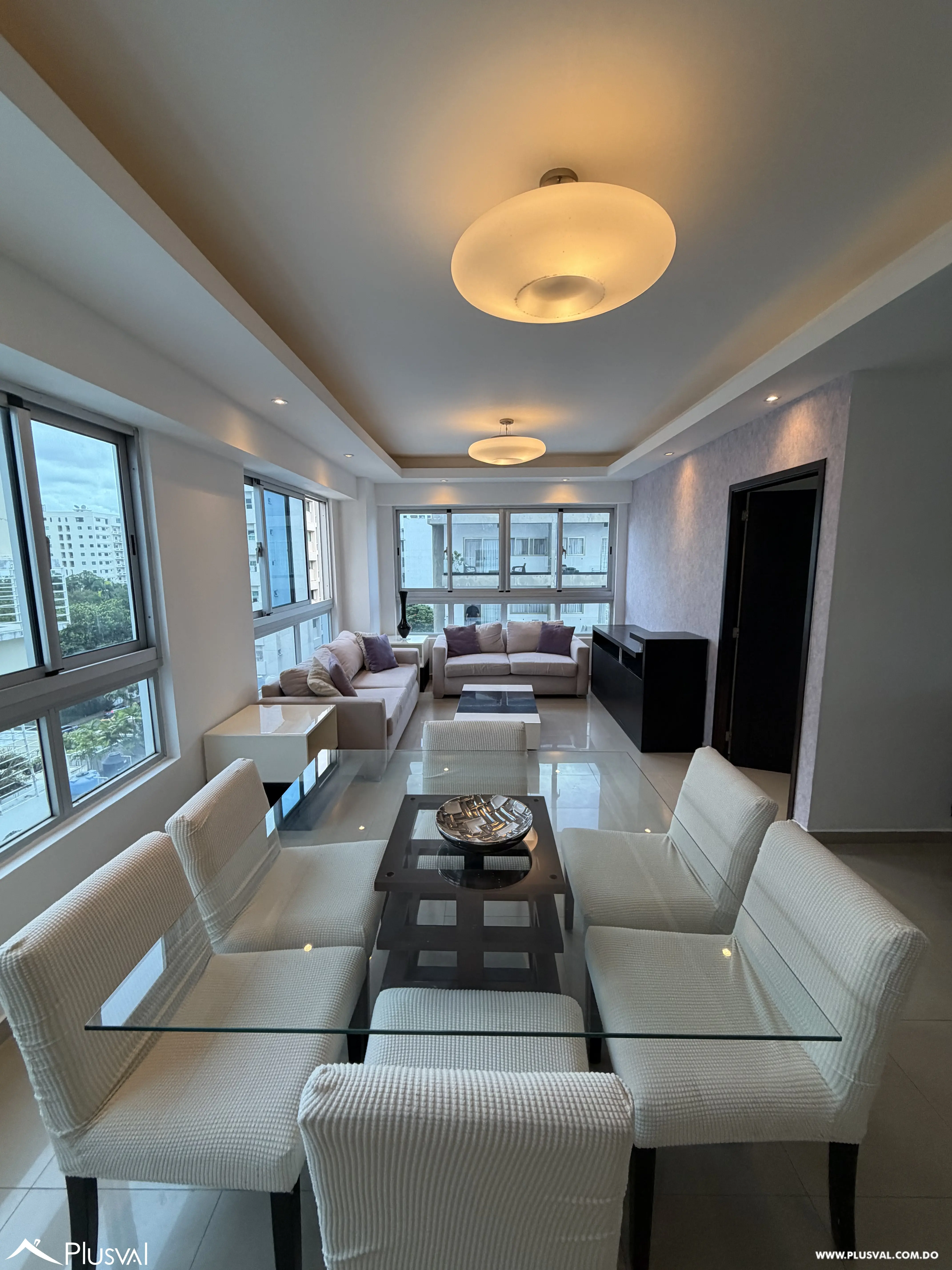 Apartamento en alquiler amueblado en el sector de Naco con 1 hab y 1 parqueo. 532861