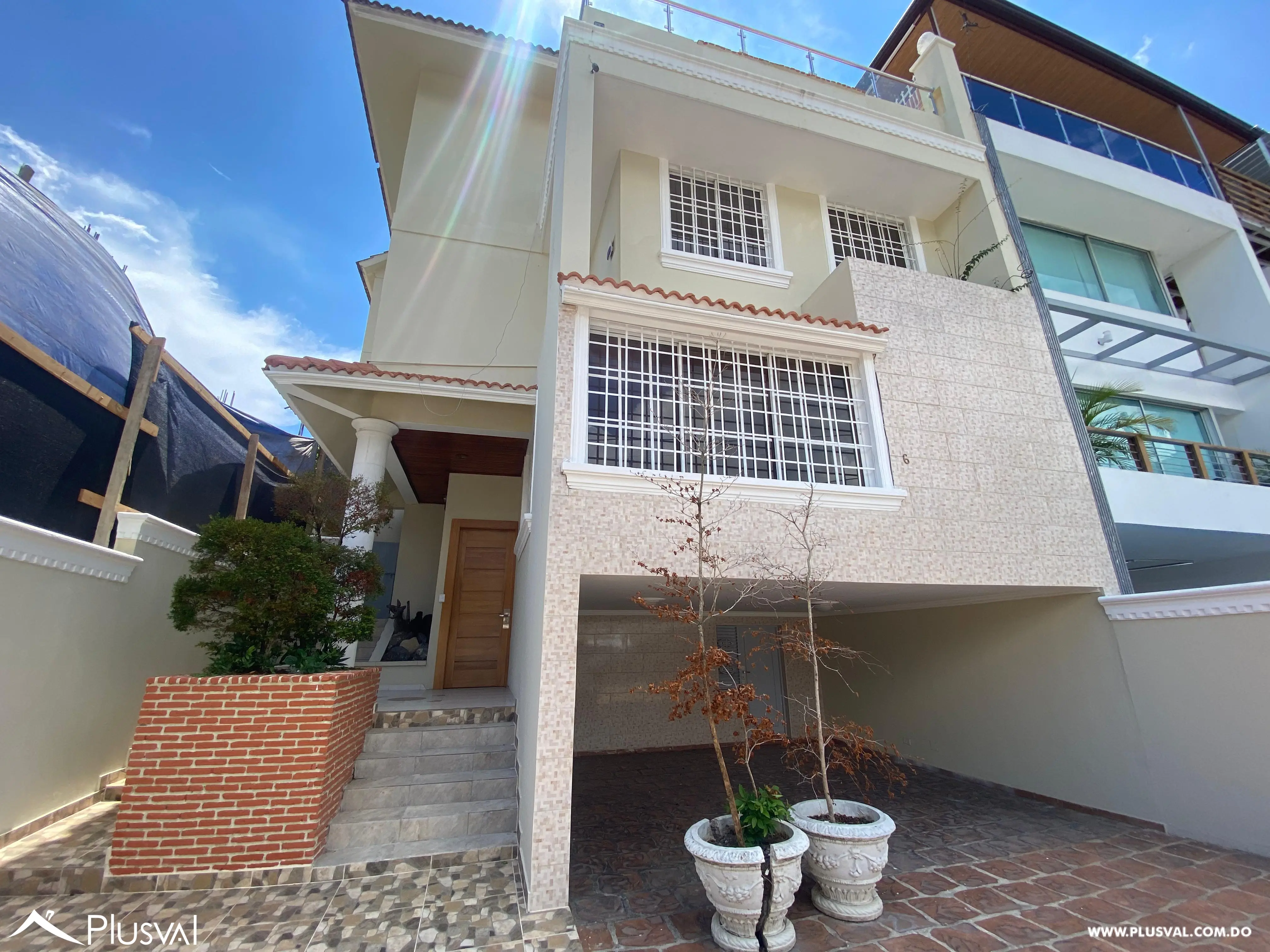 Amplia Casa en Venta ubicada en Los Cerros de Gurabo 464200