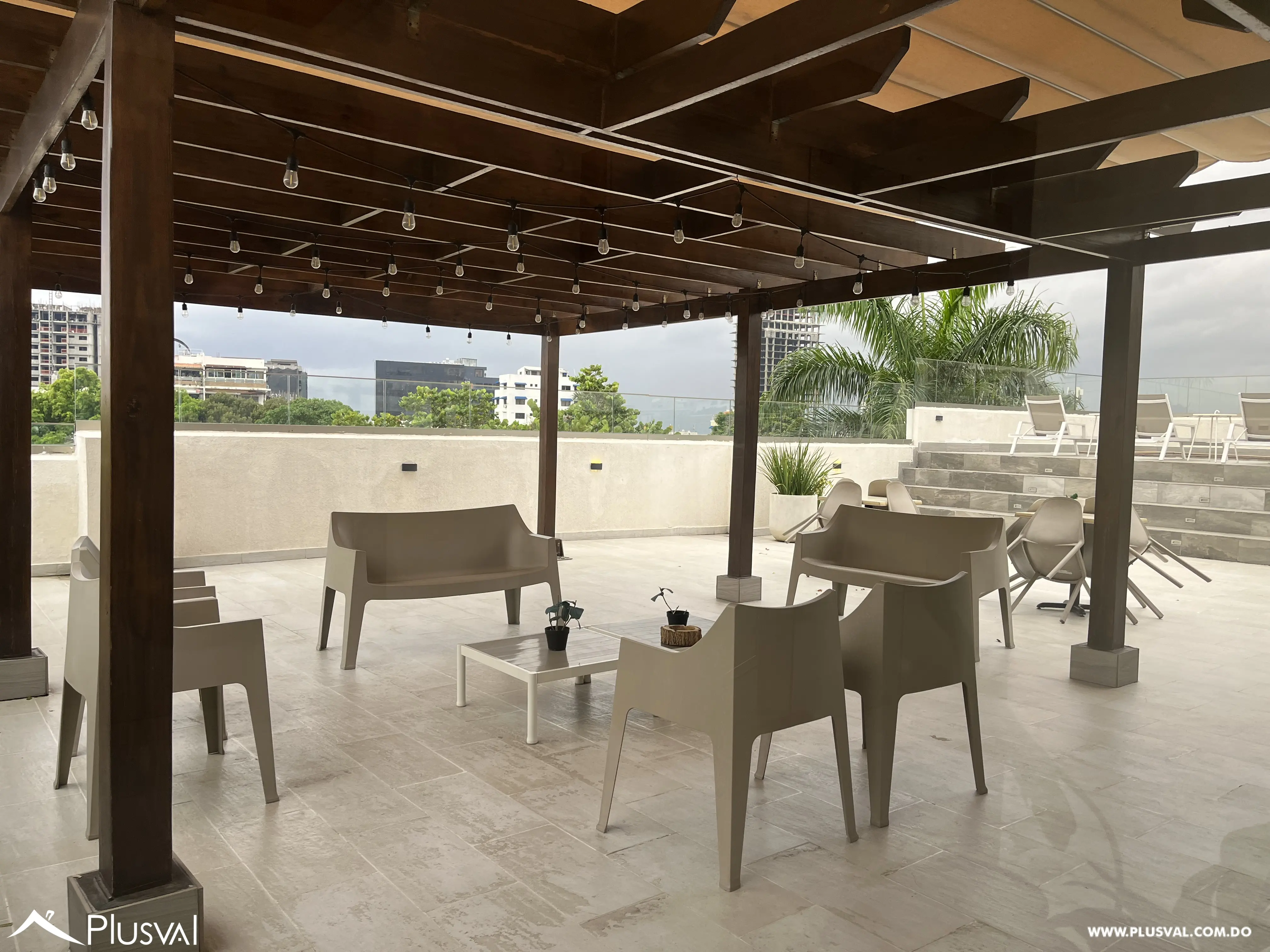 Terraza rooftop con piscina en alquiler en Gazcue 468491
