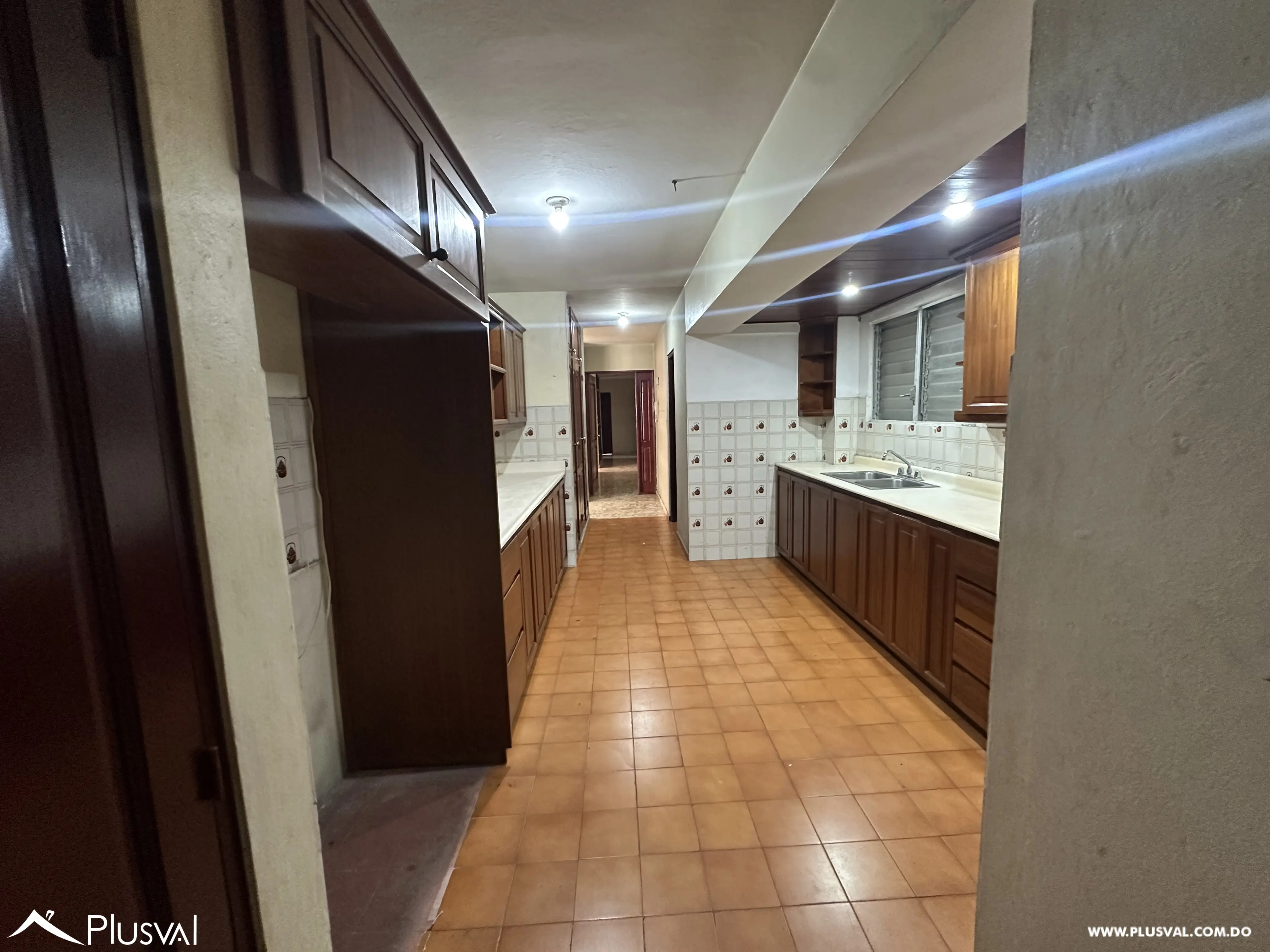 Venta de amplio apartamento, en Naco. 490292
