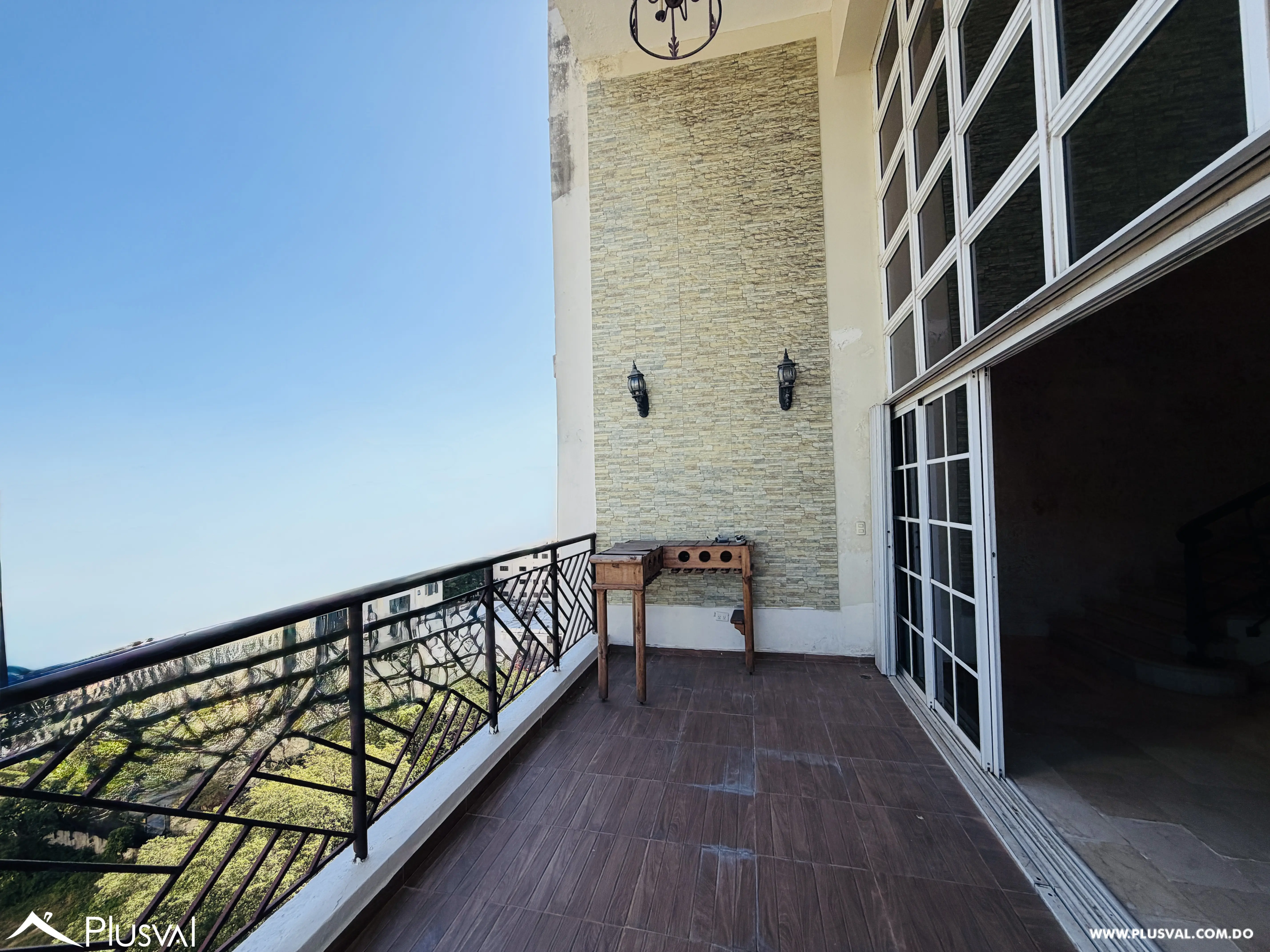 Apartamento penthouse de 3 niveles en La Esperilla en venta 490057