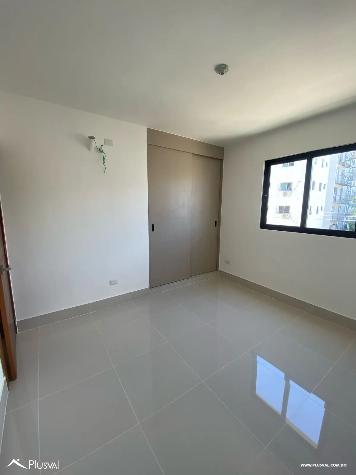 Moderno apartamento en cuarto nivel excelente iluminación natural y acceso a piscina en la Barranquita 465531