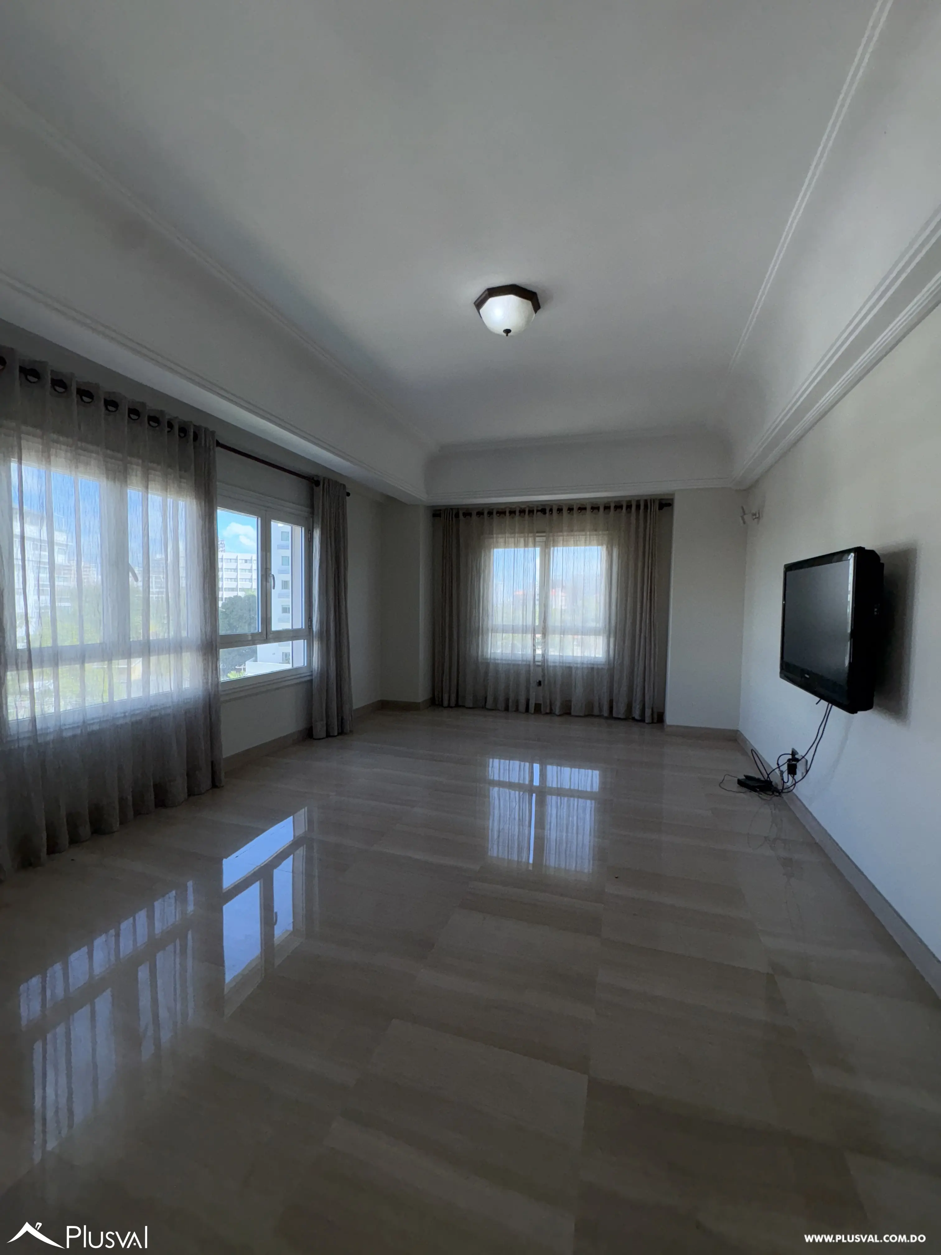 Apartamento en alquiler en plena Anacaona frente al parque 481991