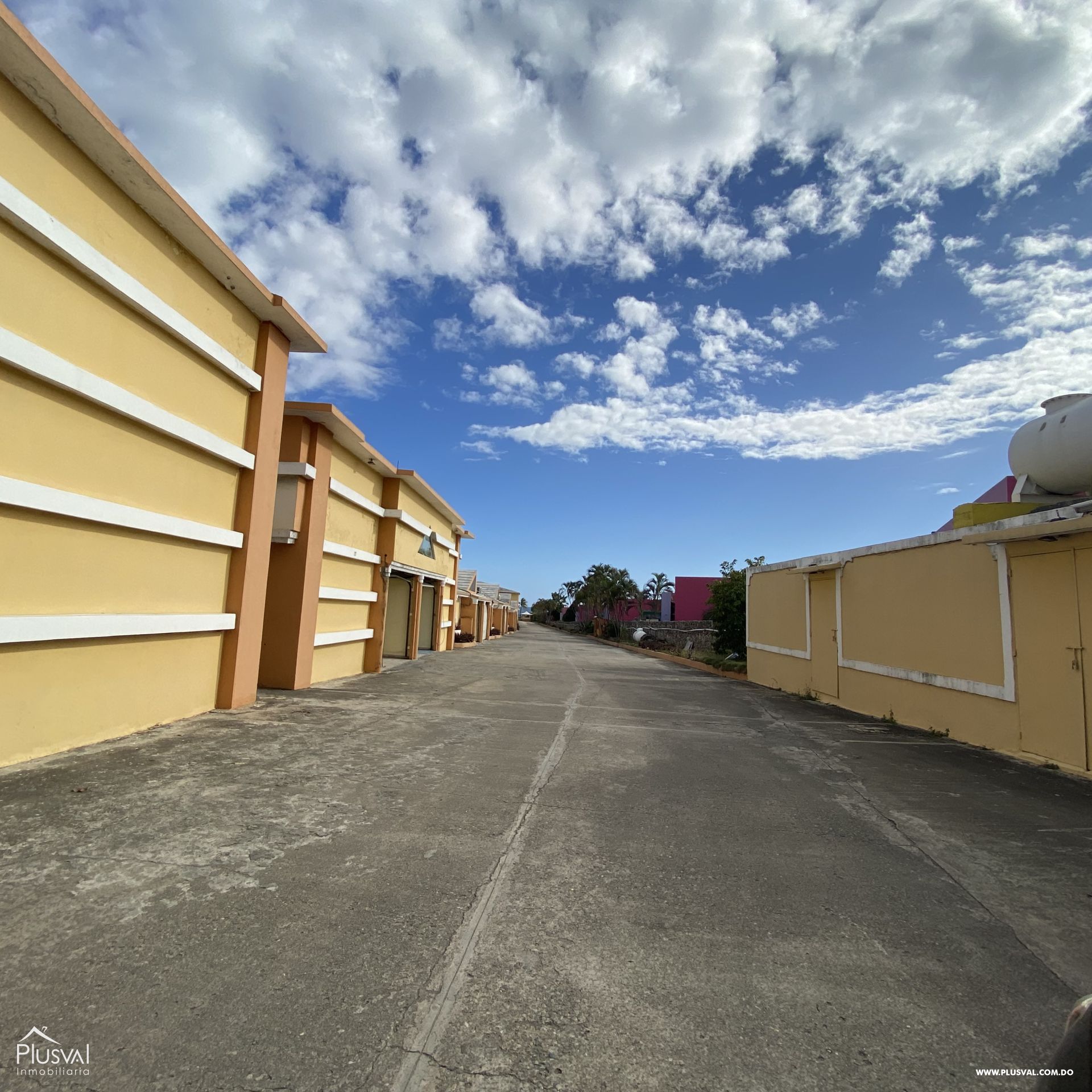 Excelente Propiedad Comercial en Venta, Res. Costa Verde, Km 12, Autopista 30 de Mayo 414524