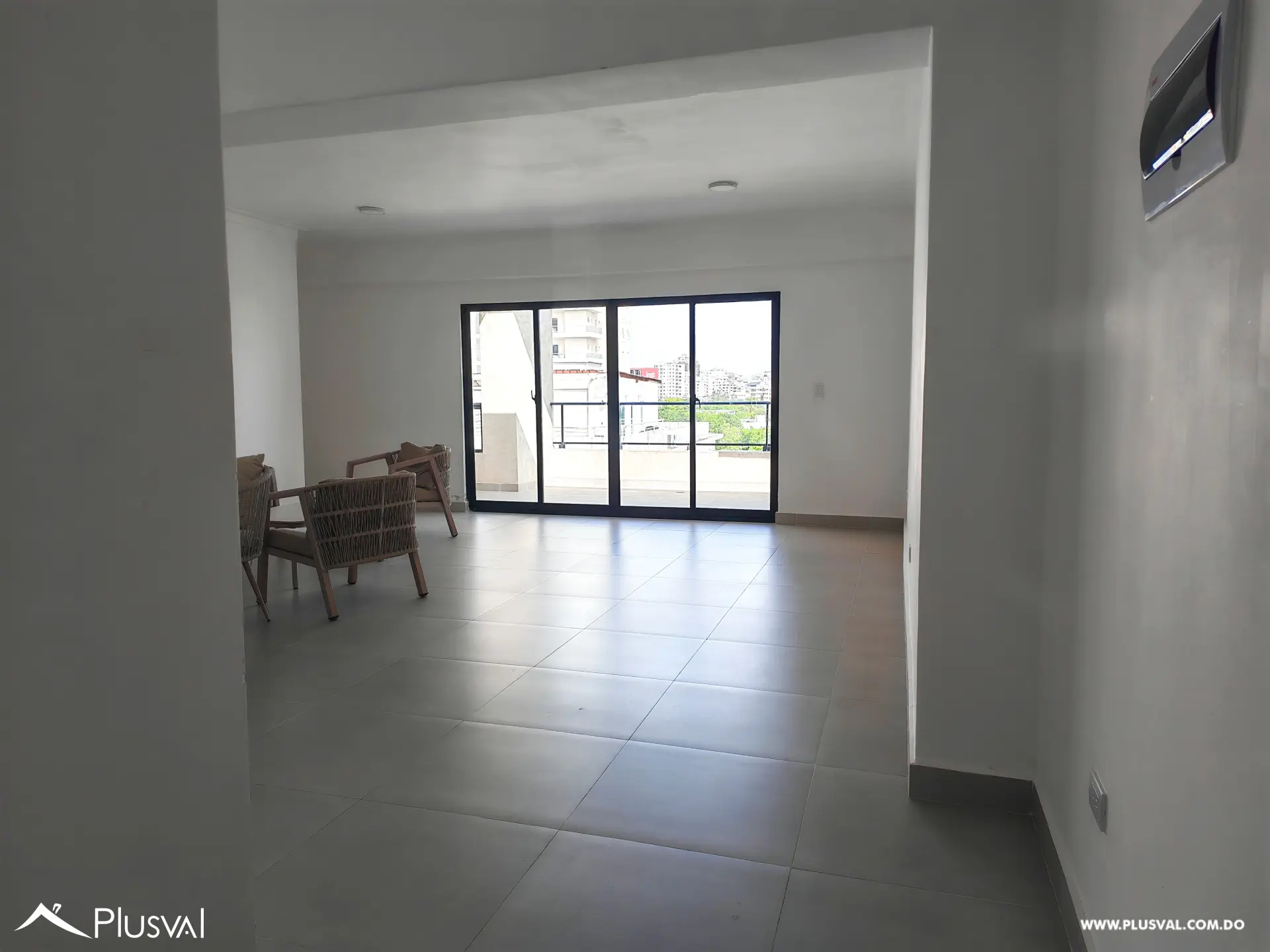 Apartamento con terraza en venta en el Vergel 527011