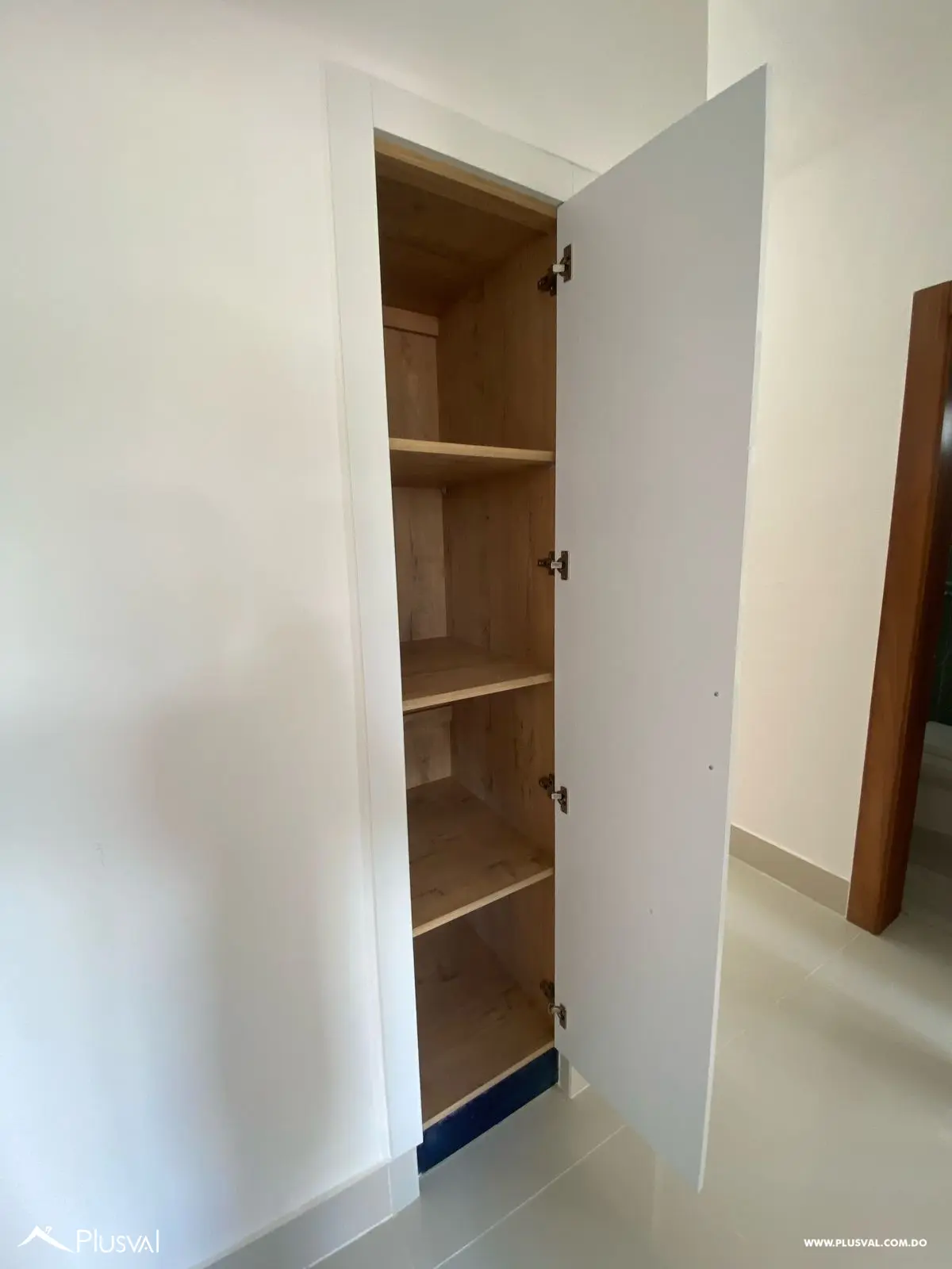 Moderno apartamento en cuarto nivel excelente iluminación natural y acceso a piscina en la Barranquita 465530