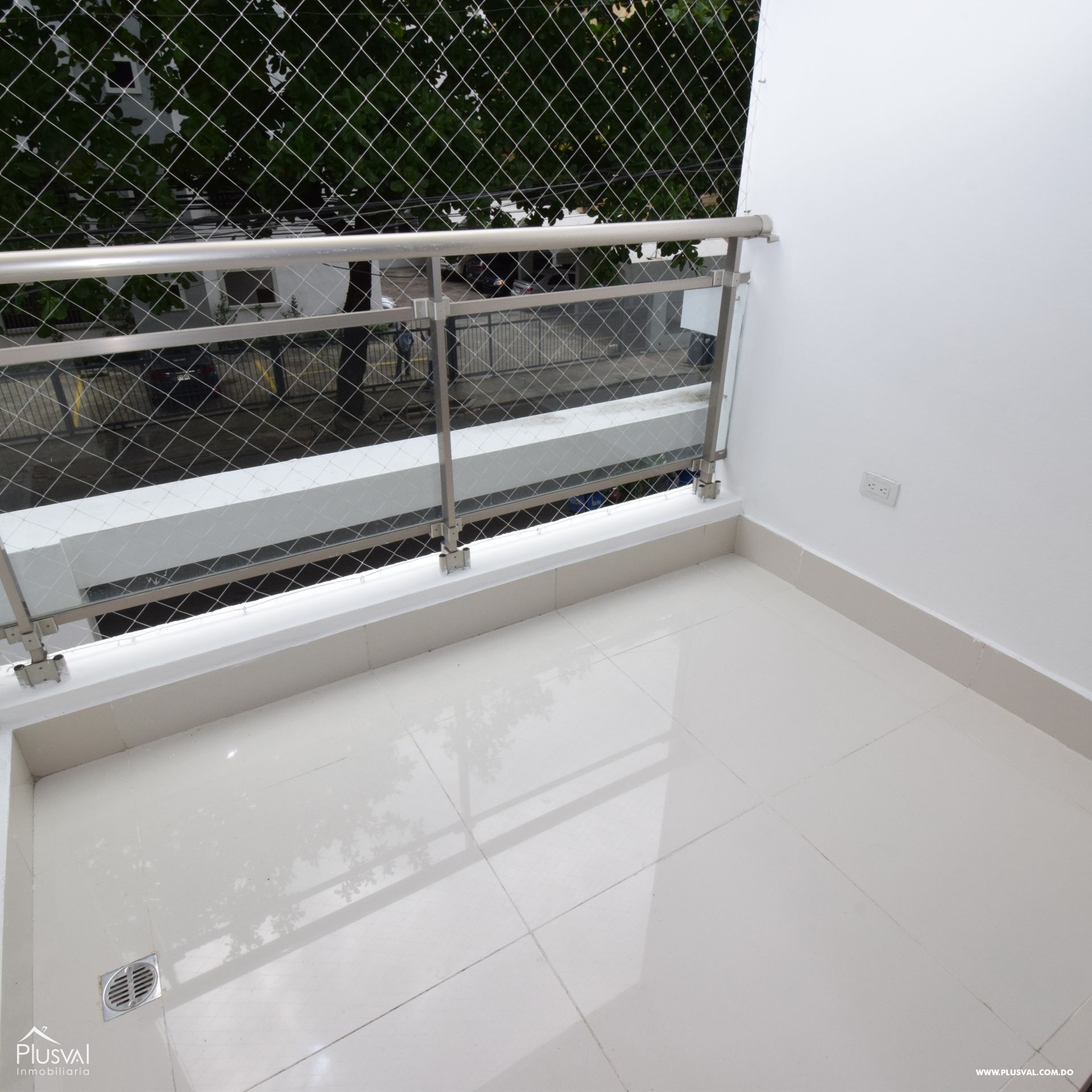 Amplio apartamento en alquiler vacio en Naco 214184