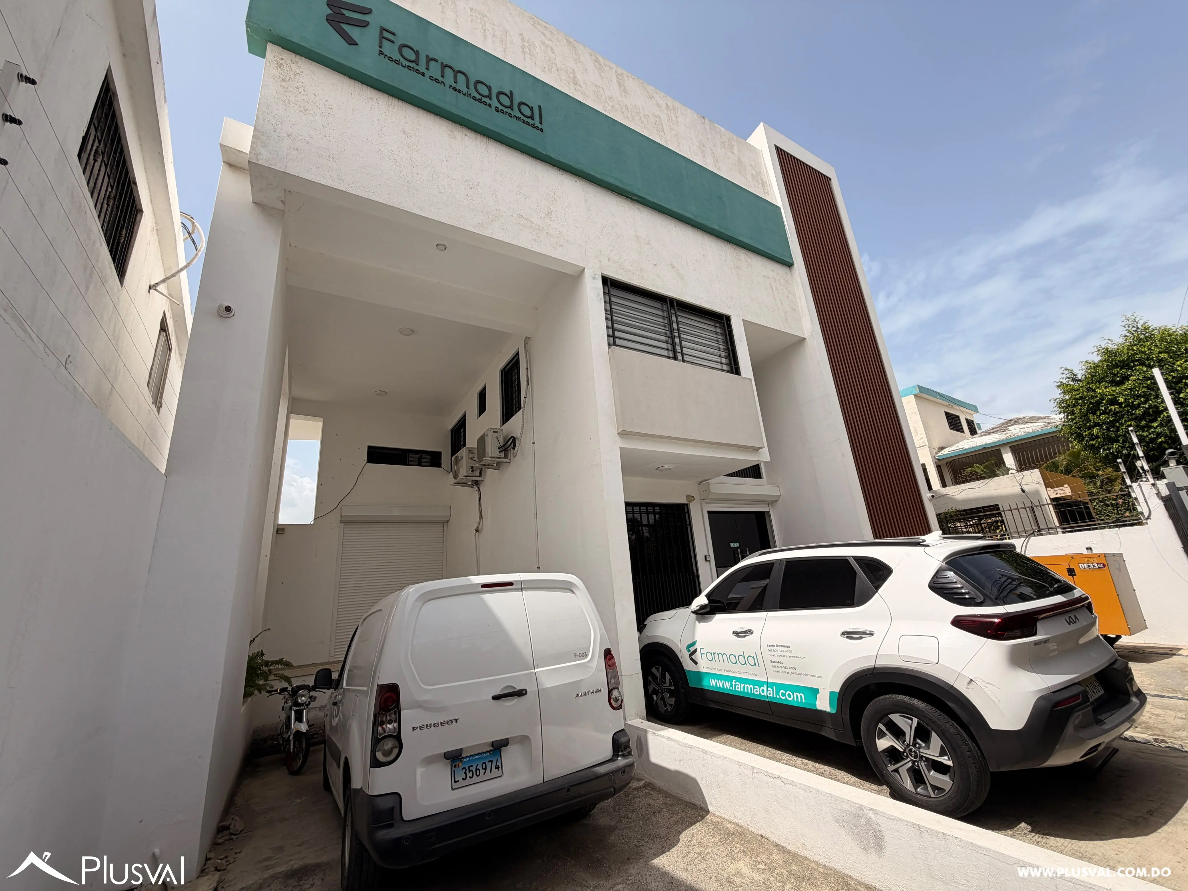 Amplio Local Comercial de 3 Niveles en Alquiler en Santiago 523451