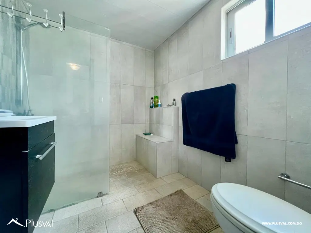 Excelente PH de 3 niveles en venta en una de las zonas mas tranquilas de Naco 492598