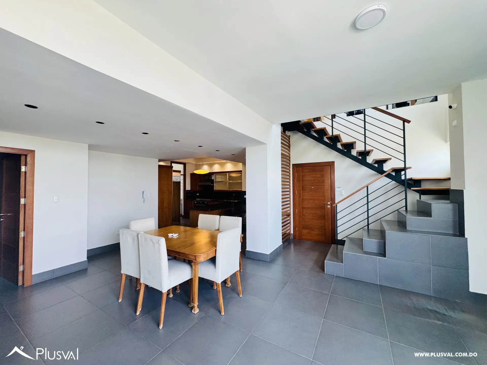 Amplio Penthouse en venta con terraza privada y jacuzzi 511308