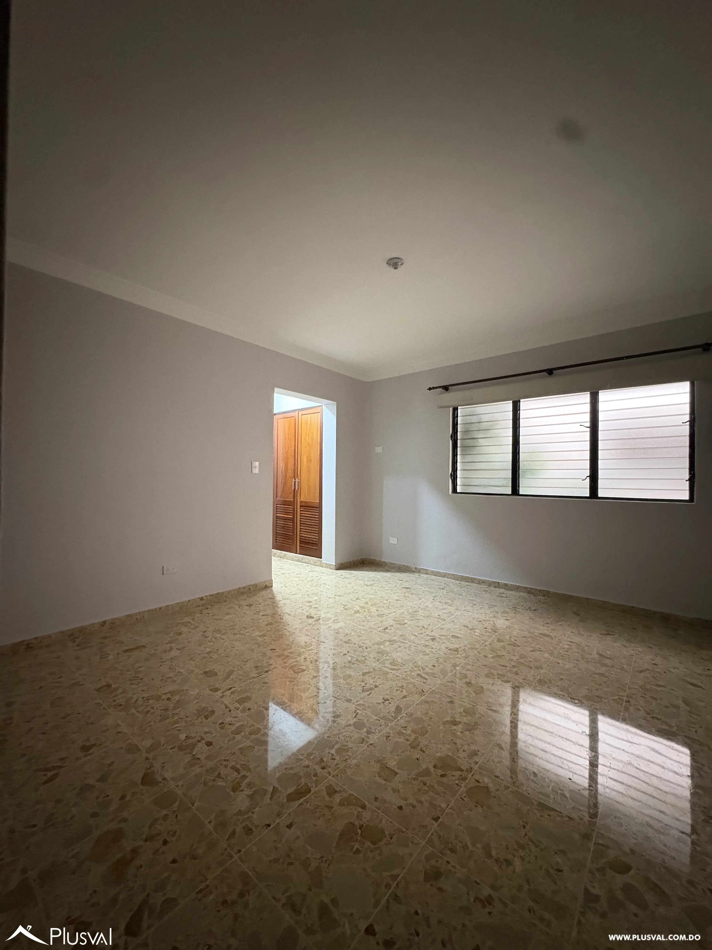 Apartamento en Alquiler en el Naco, Clásico, amplio y muy bien cuidado 507592
