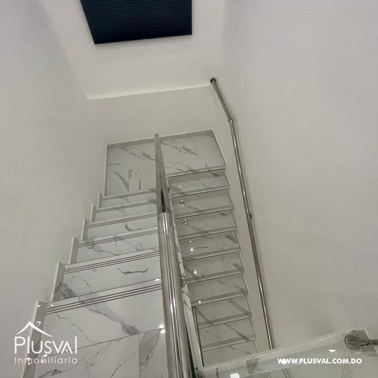 Amplia y remodelada casa cerca de la Ave. España 253704