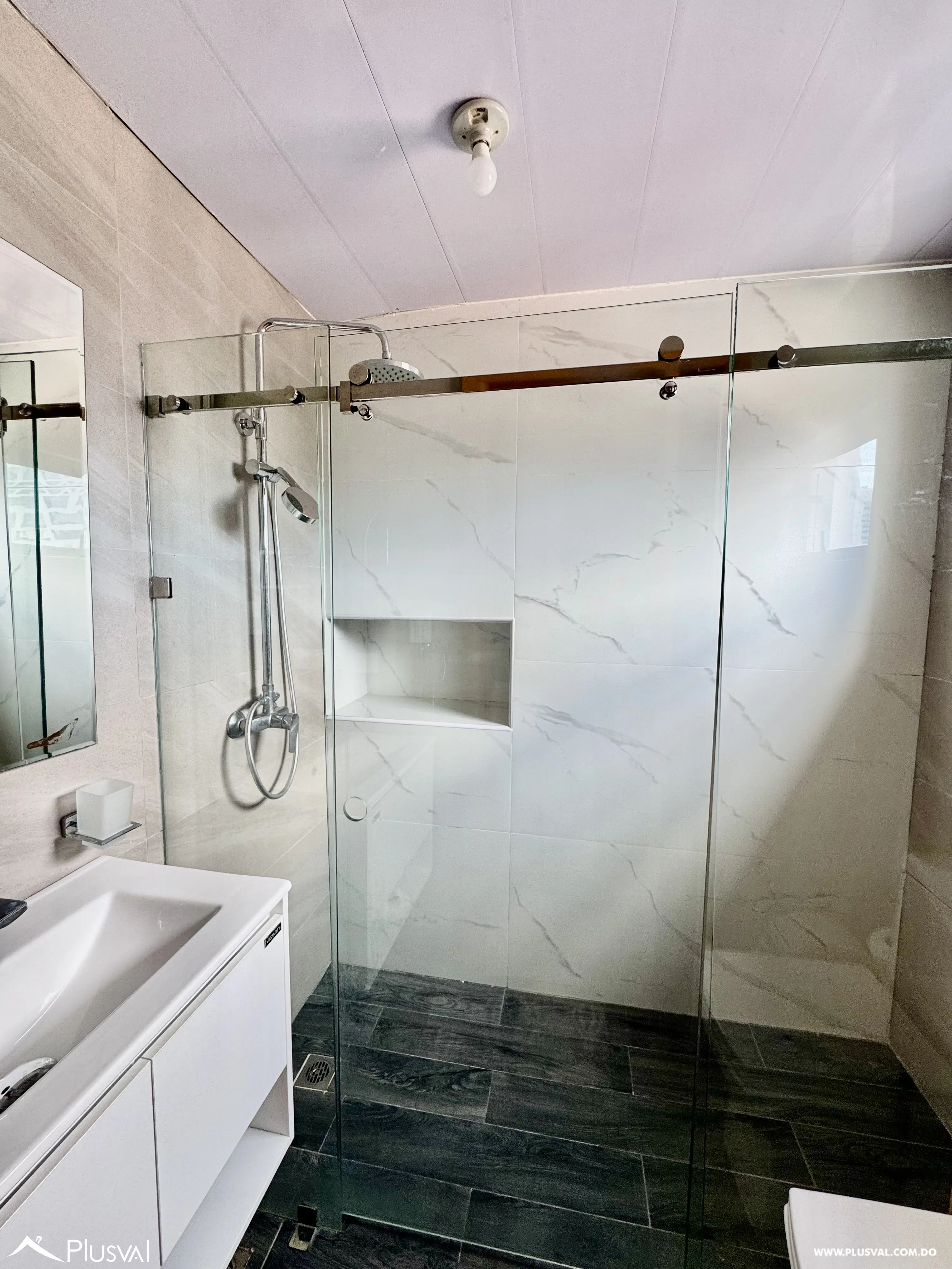 Alquilo Apto Amueblado en una de las Mejores Zonas de Piantini 487149