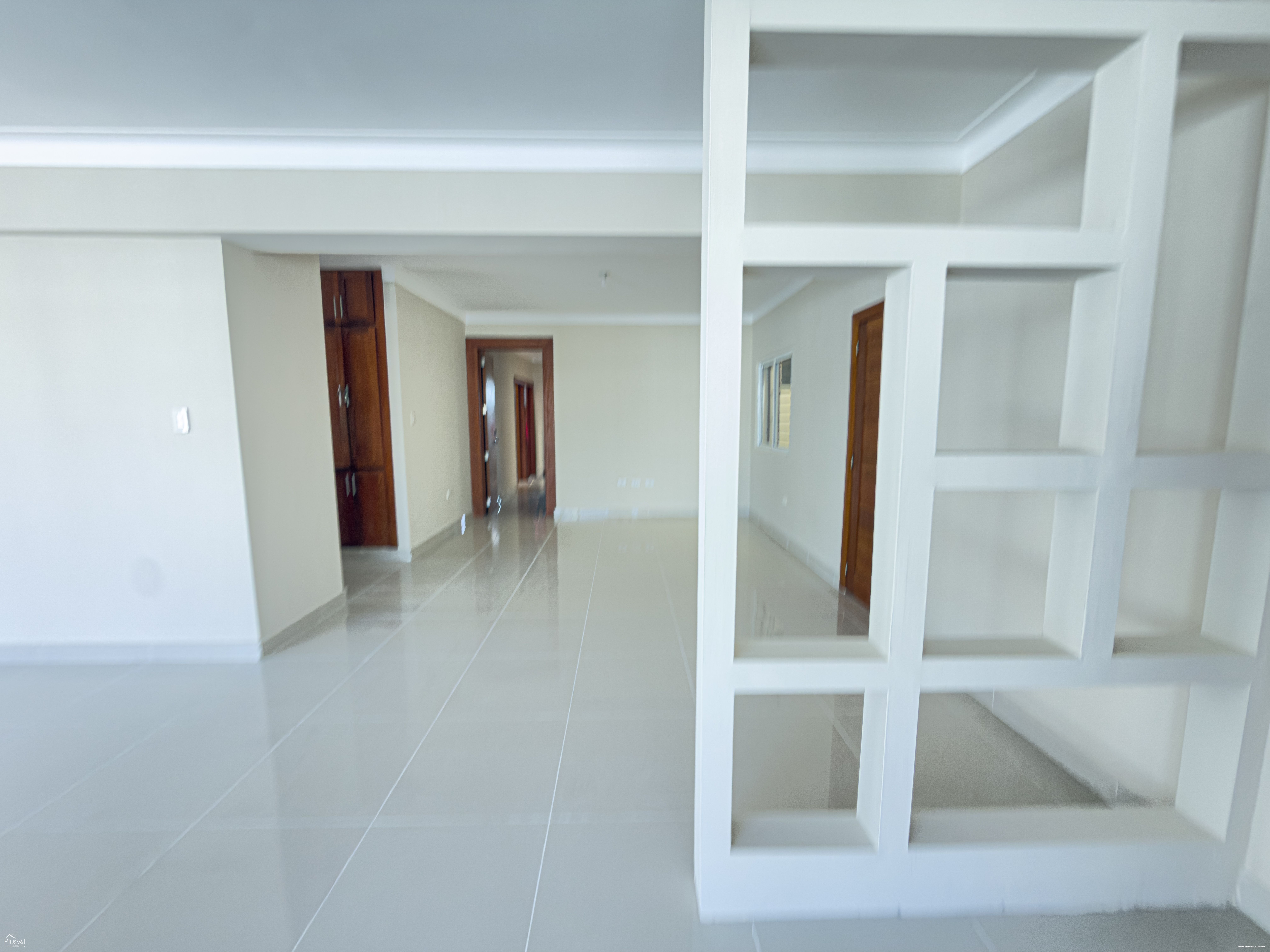 Apartamento en Alquiler 6to nivel en Los Restauradores con 3 Habitaciones 476344