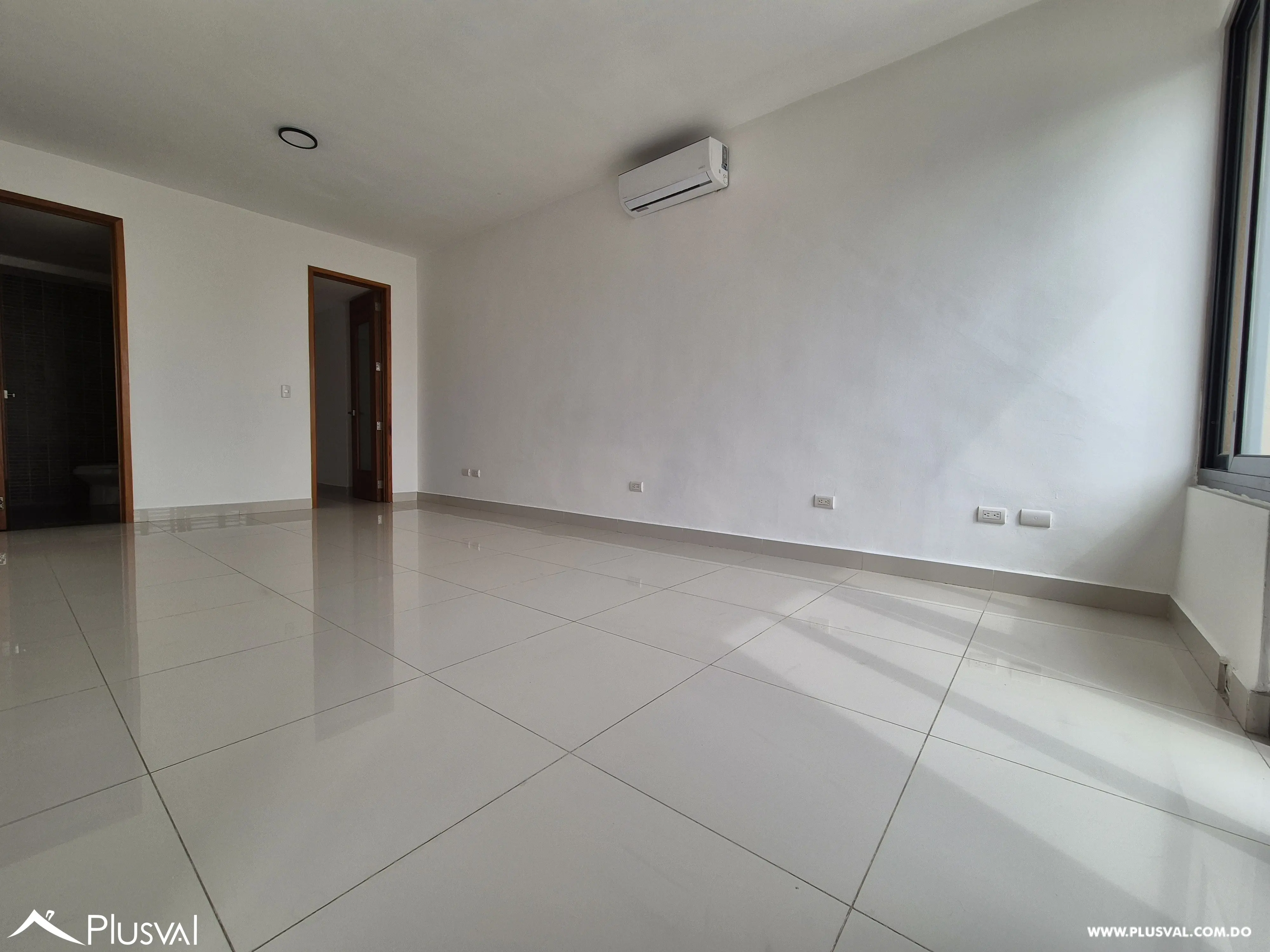 Apartamento en alquiler en Evaristo Morales 521671