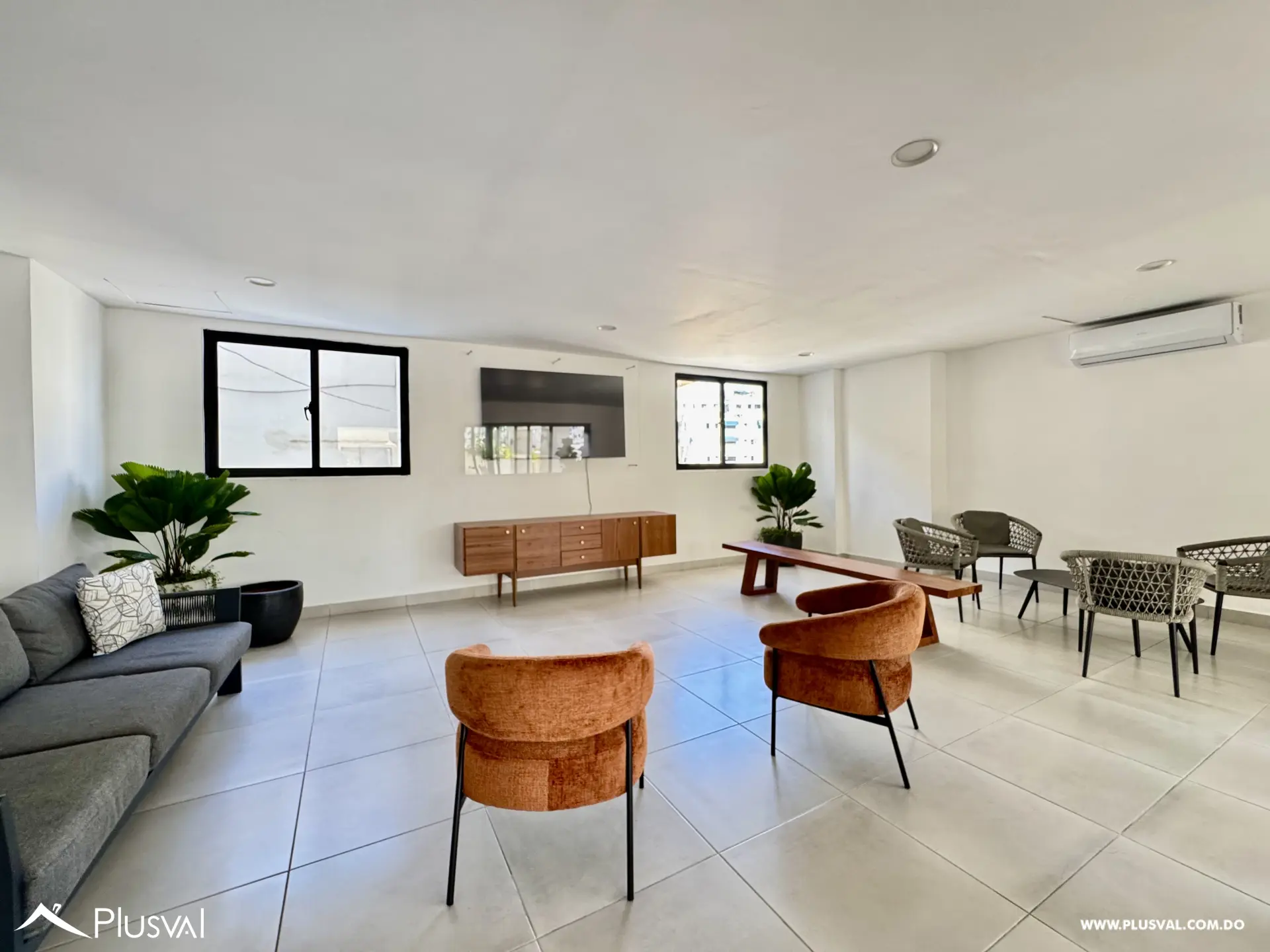 Vendo Excelente Apartamento  Ubicado en el Corazon  de Piantini 496217
