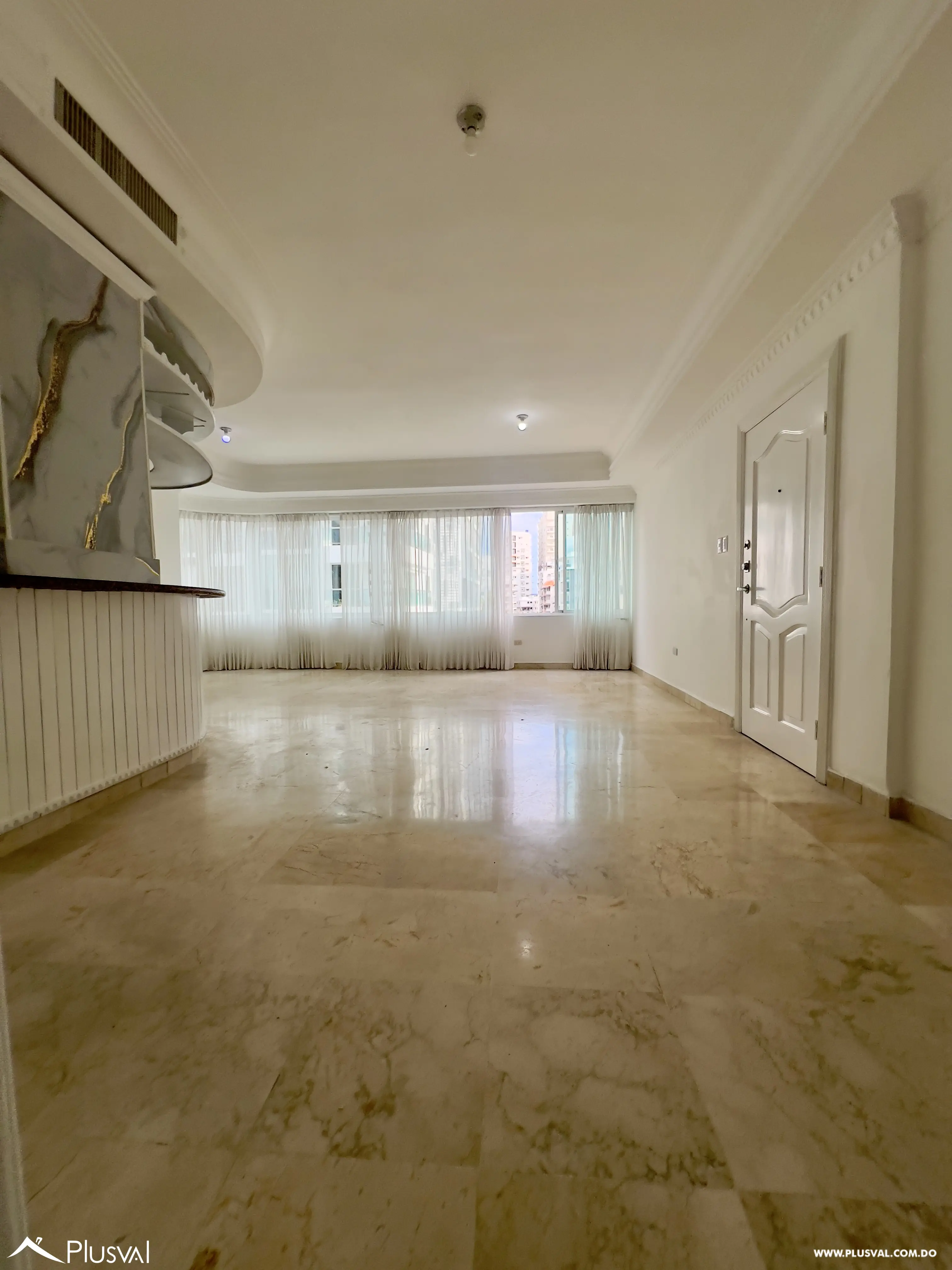 Apartamento en Alquiler en la Urbanizacion El Real 463608
