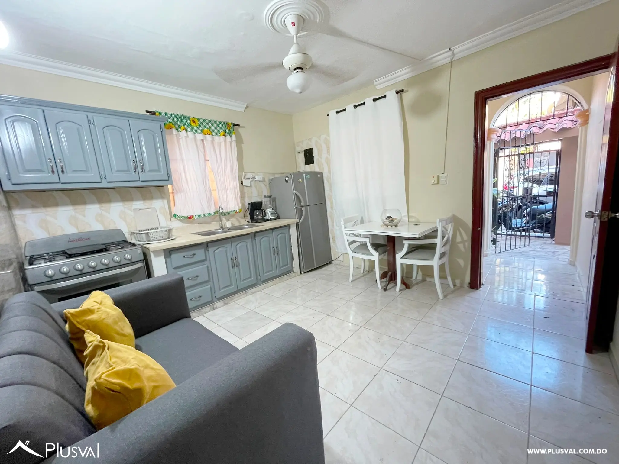 CASA GRANDE EN VENTA  EN EL CENTRO DE BOCA CHICA, IDEAL PARA INVERSION O VIVIR 529880