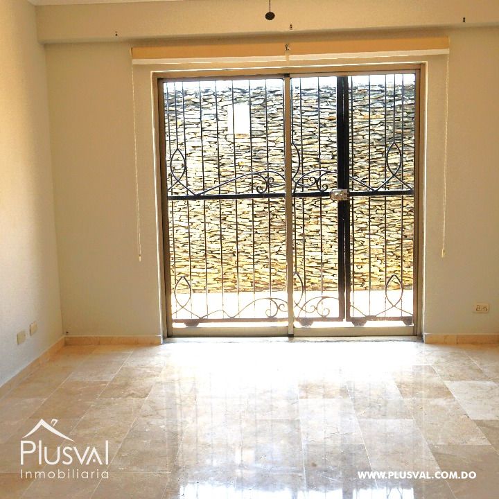 Alquiler de amplio apartamento en Serralles con terraza. 448734
