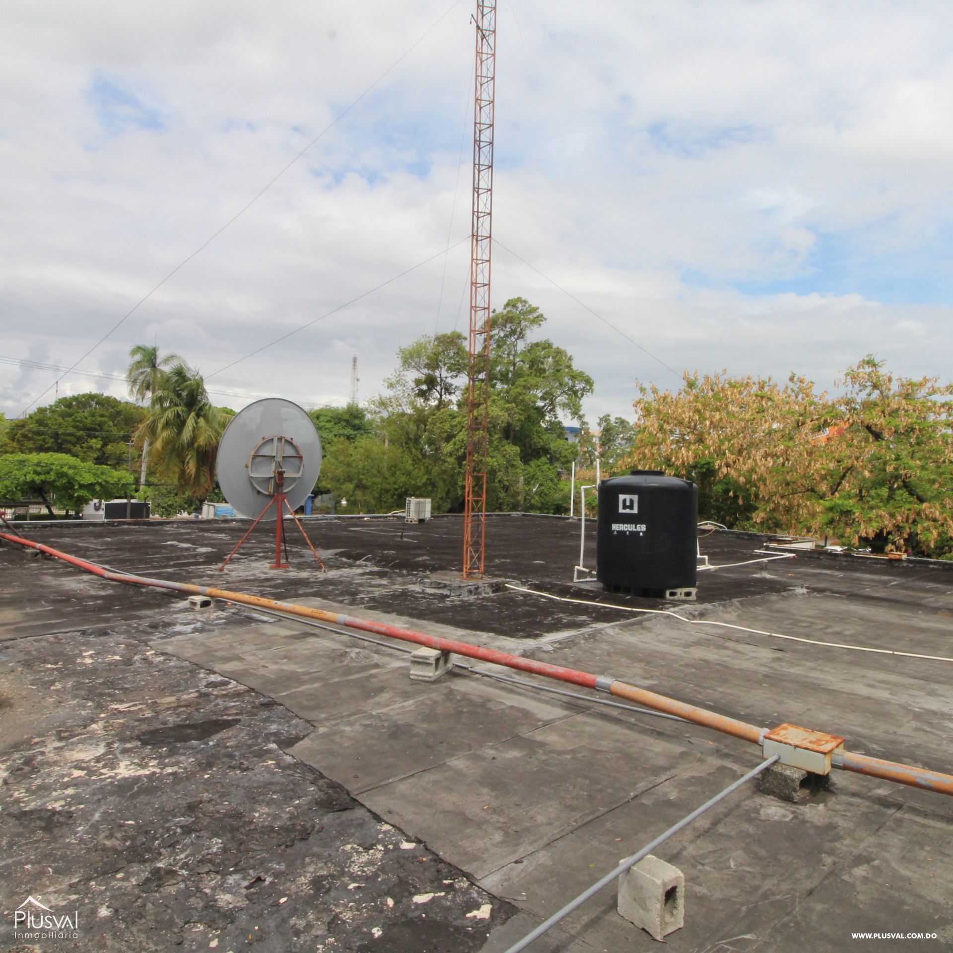 Amplio terreno en venta  ubicado en la Máximo Gómez . 209987