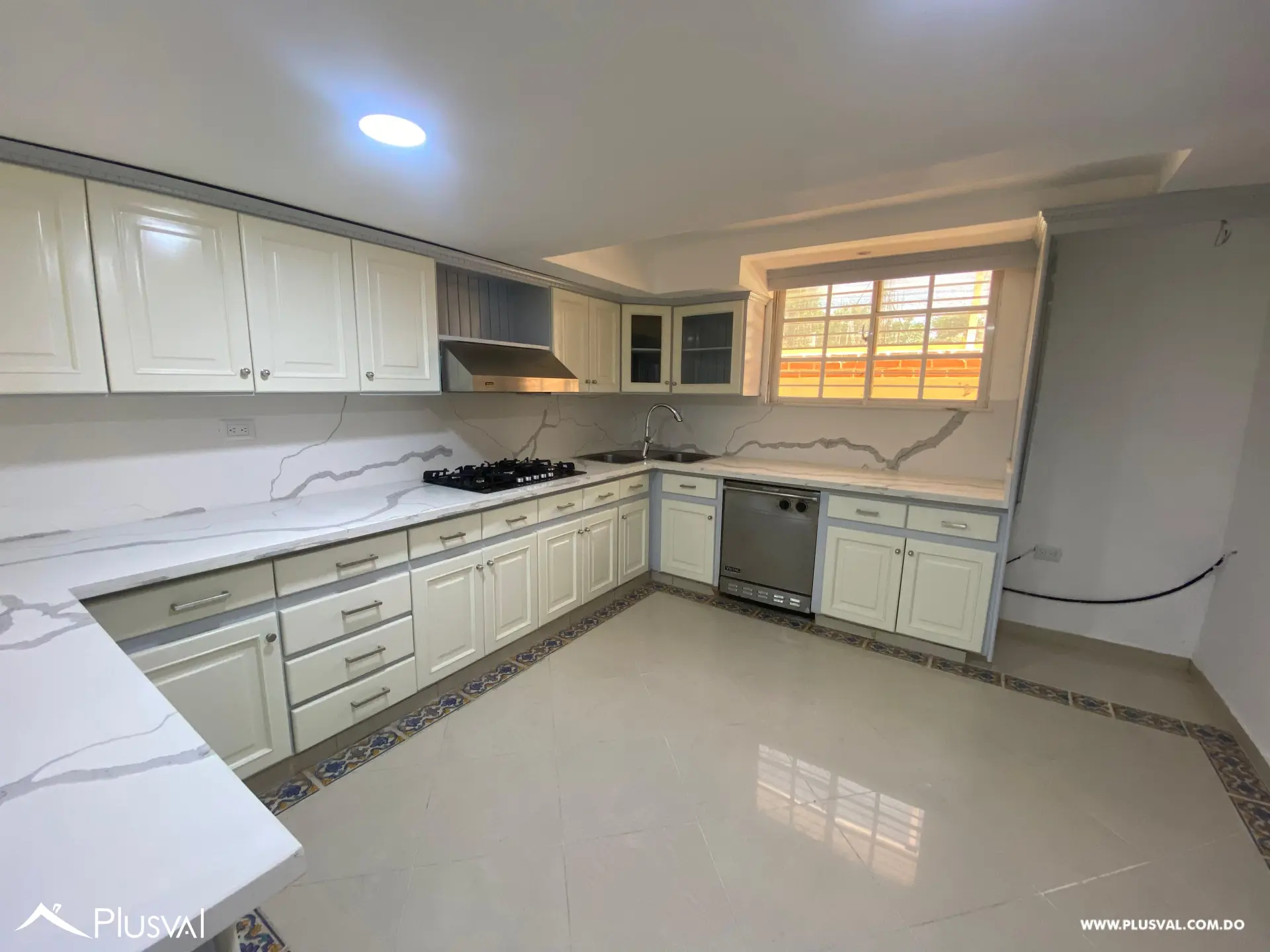 Amplia Casa en Venta ubicada en Los Cerros de Gurabo 464203