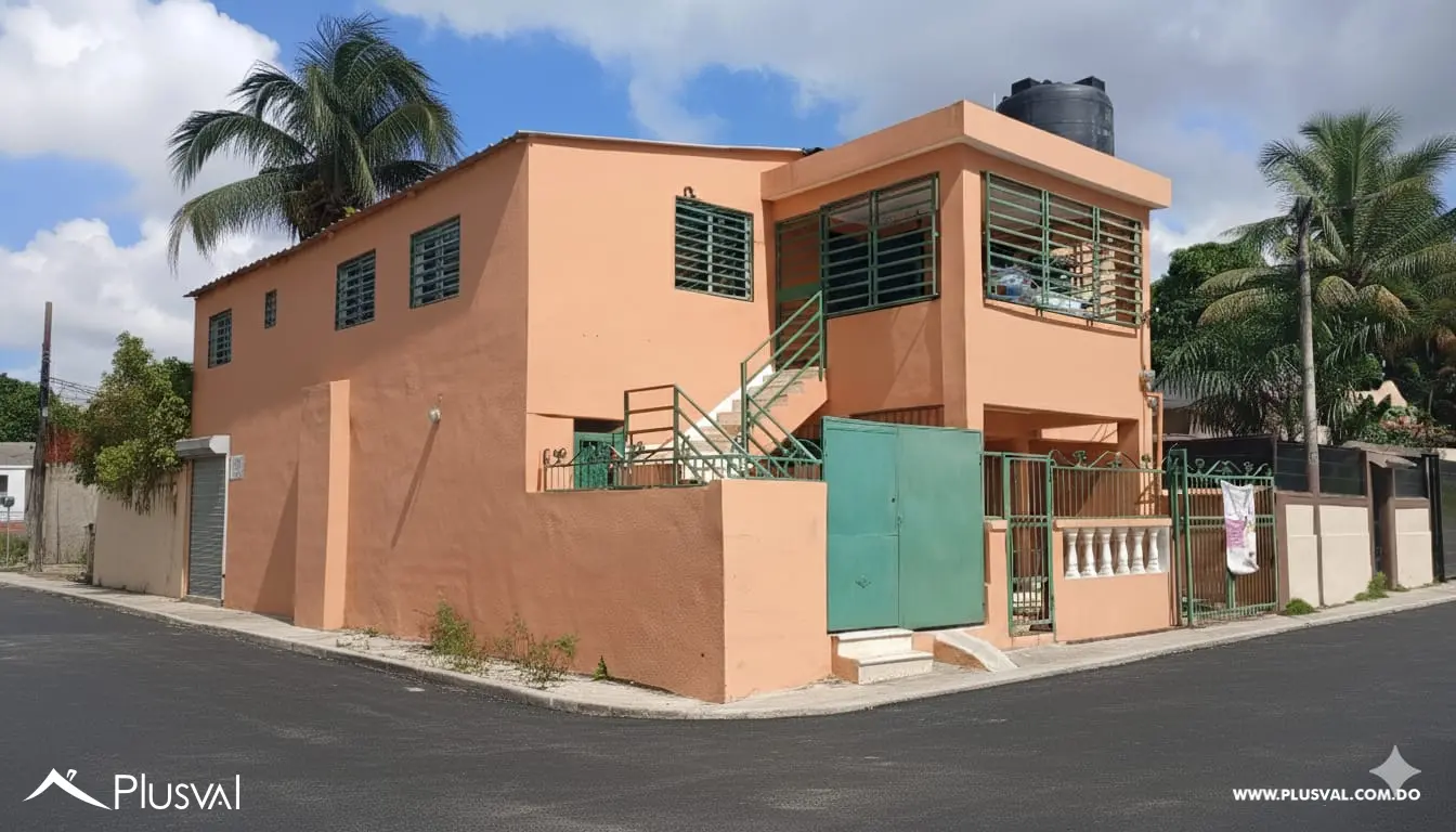 Casa familiar, apartamentos y local comercial 465622