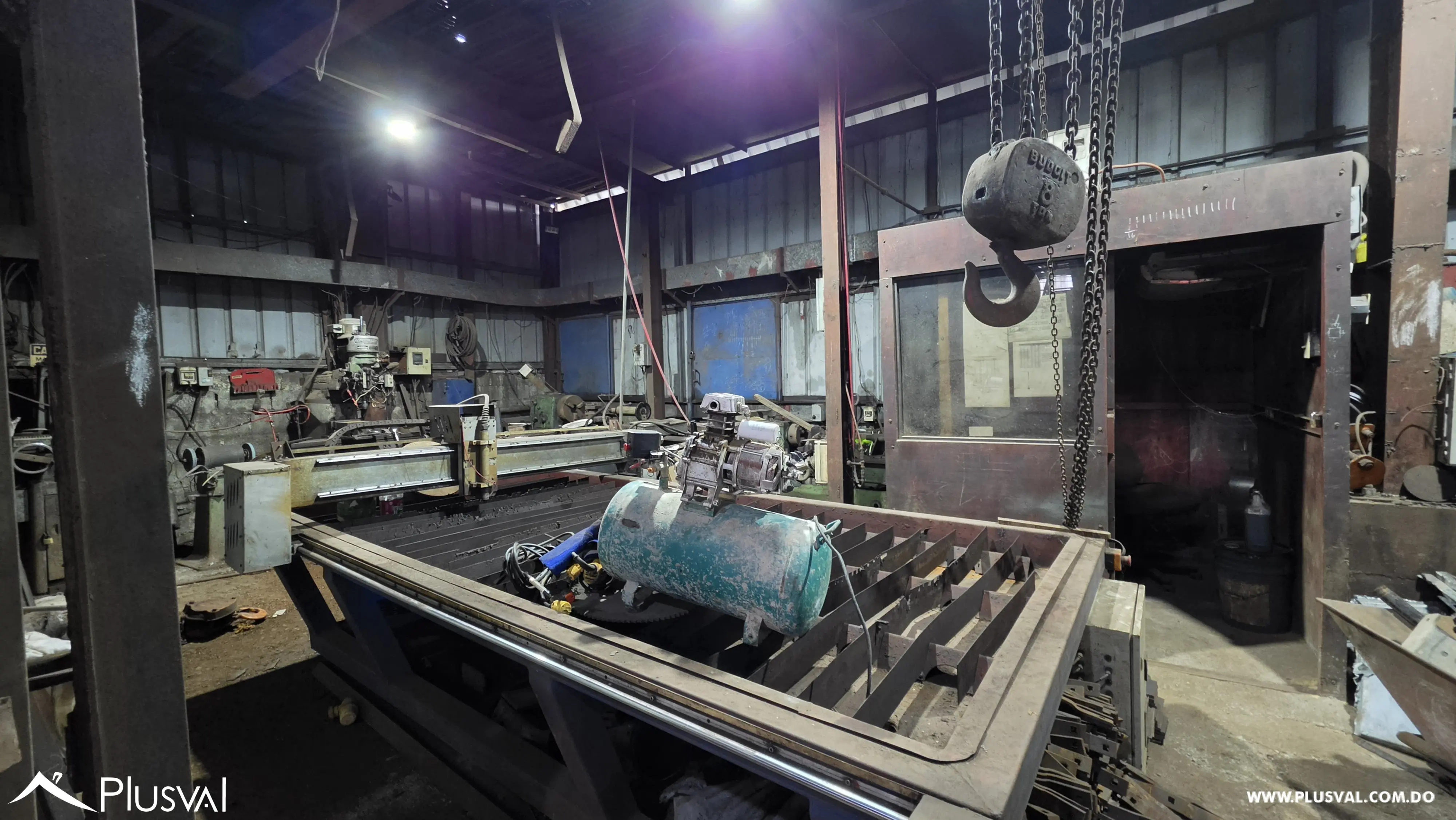 Buscas solar para ampliar tus operaciones y ver crecer tu negocio? Este solar es una oportunidad UNICA. Te esperamos 496904