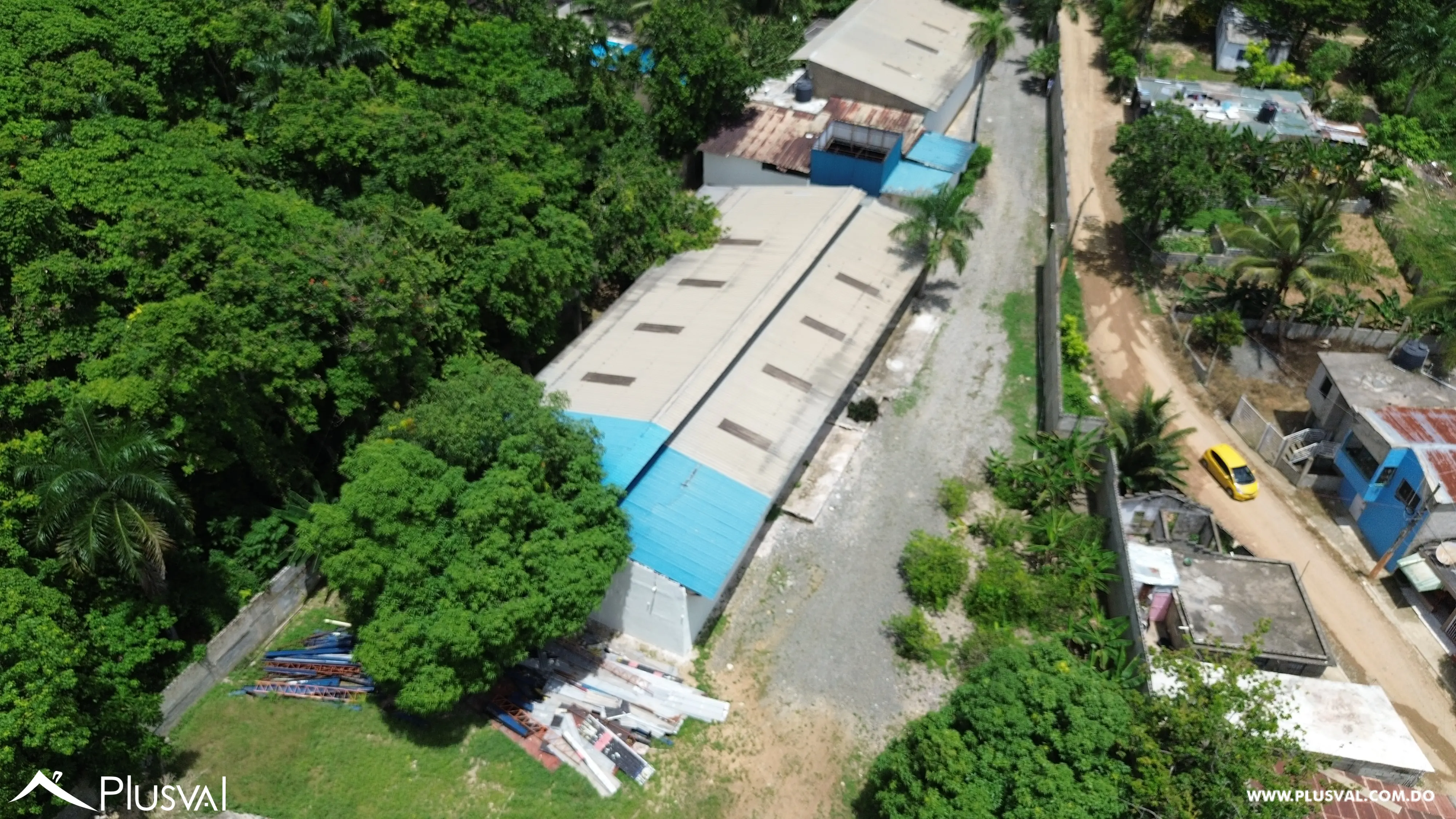 Propiedad en venta con almacén y casa de 6 habitaciones 519467
