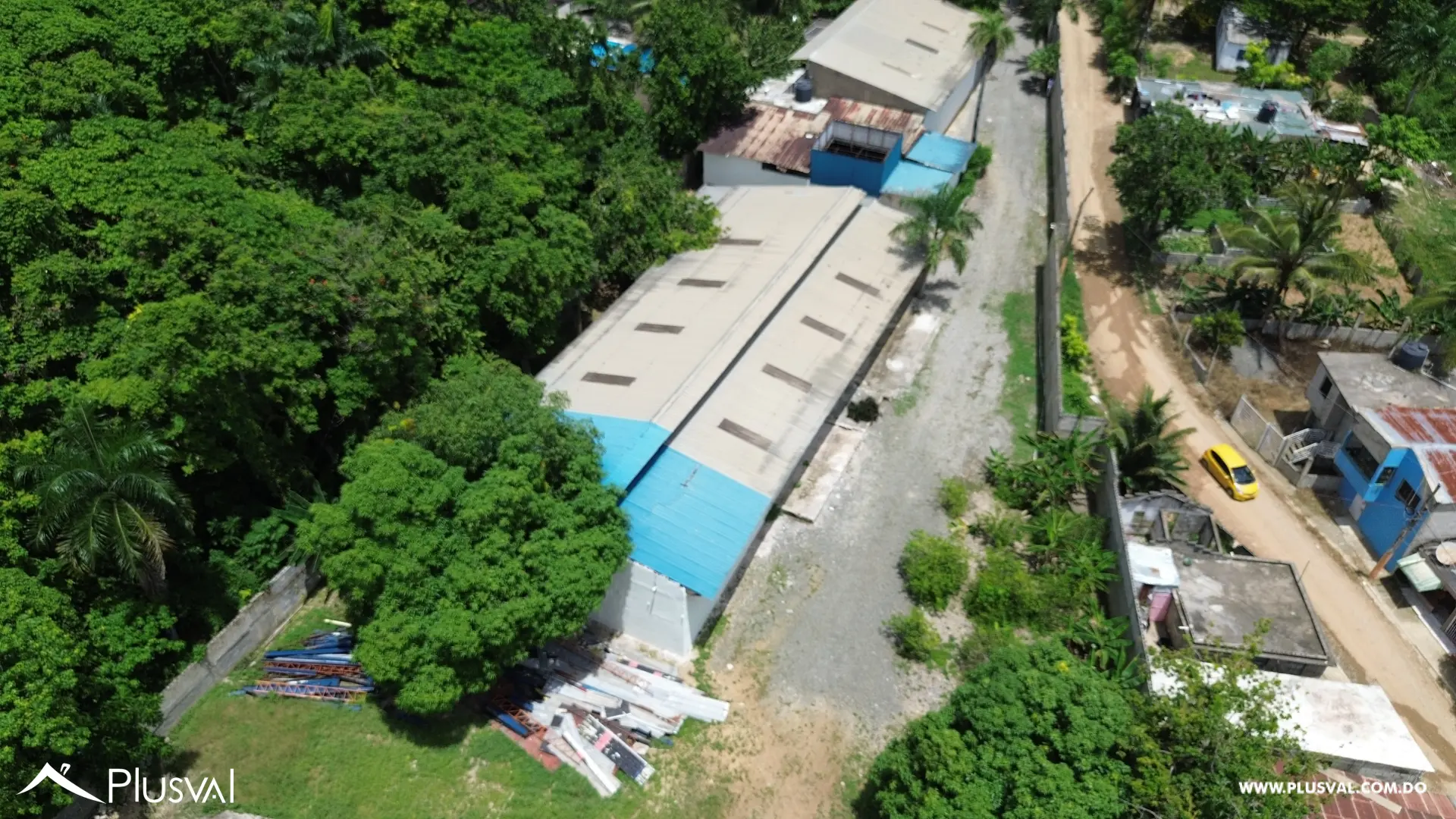 Propiedad en venta con almacén y casa de 6 habitaciones 519467