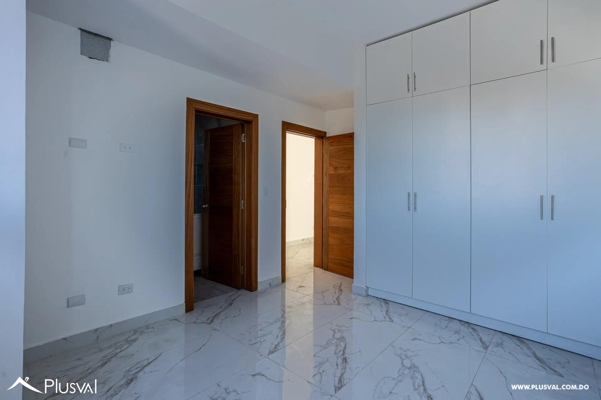 Vive en Los Cacicazgos: Apartamento de 2 Habitaciones con Área Social y 2 Parqueos 480779