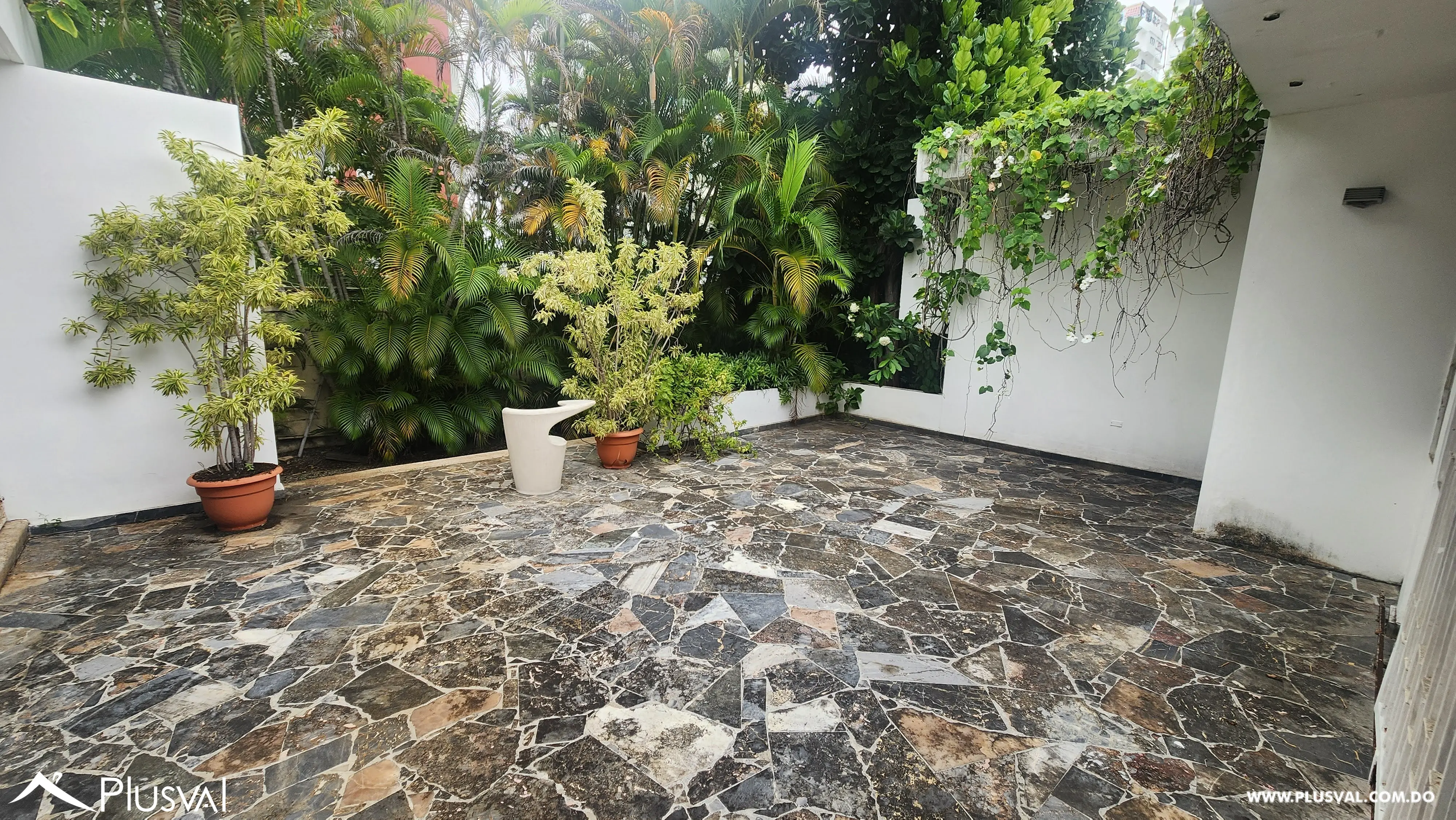 Se alquila casa comercial en Naco 511627