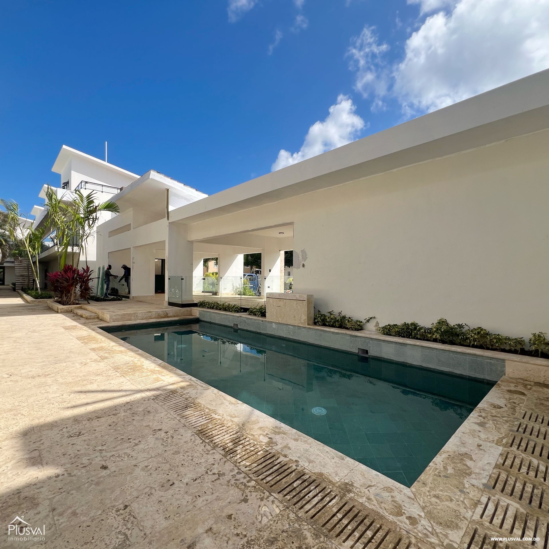 Apartamento de 3 habitaciones con balcón, parqueo y acceso a playa 400499