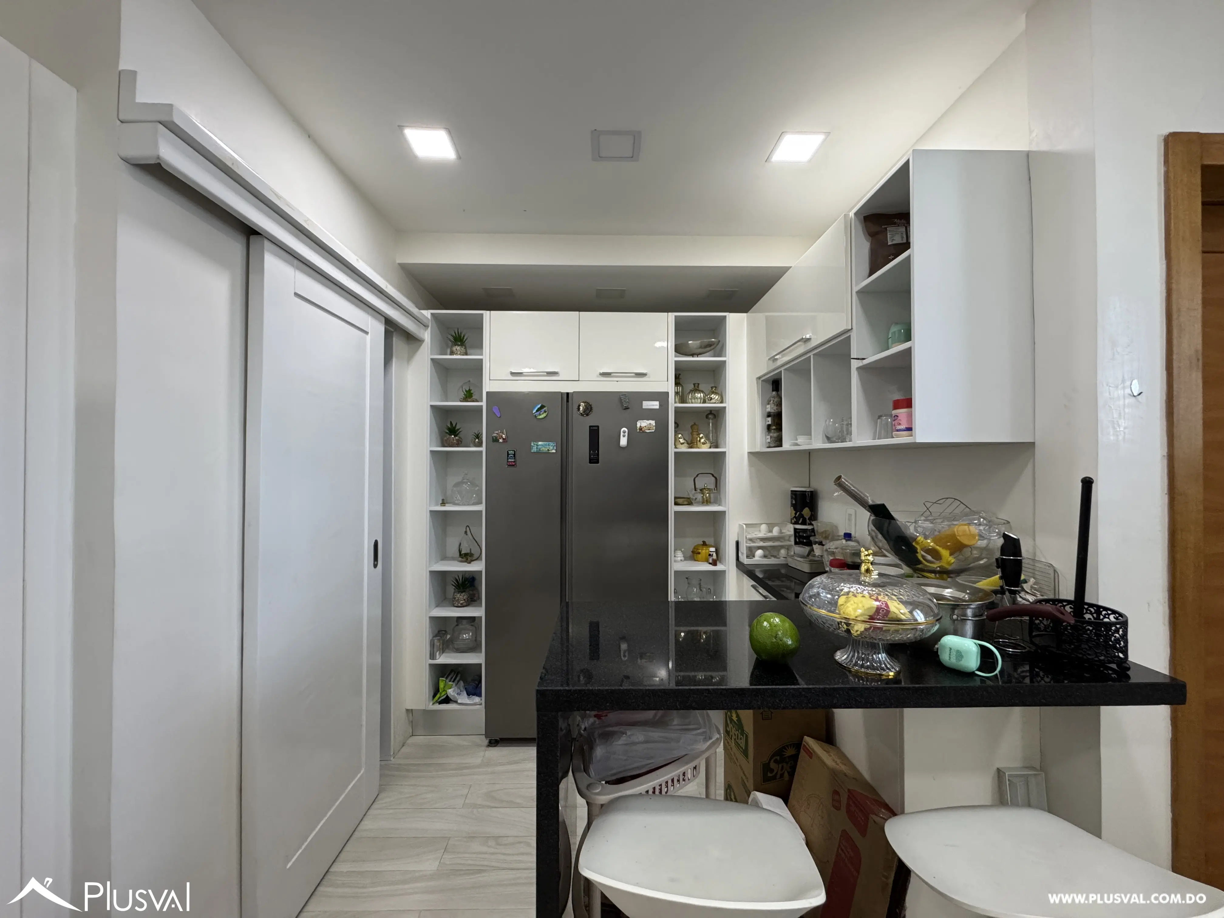 Apartamento amueblado en alquiler en Evaristo Morales | 3 habitaciones, terraza con jacuzzi, 2 parqueos 497275