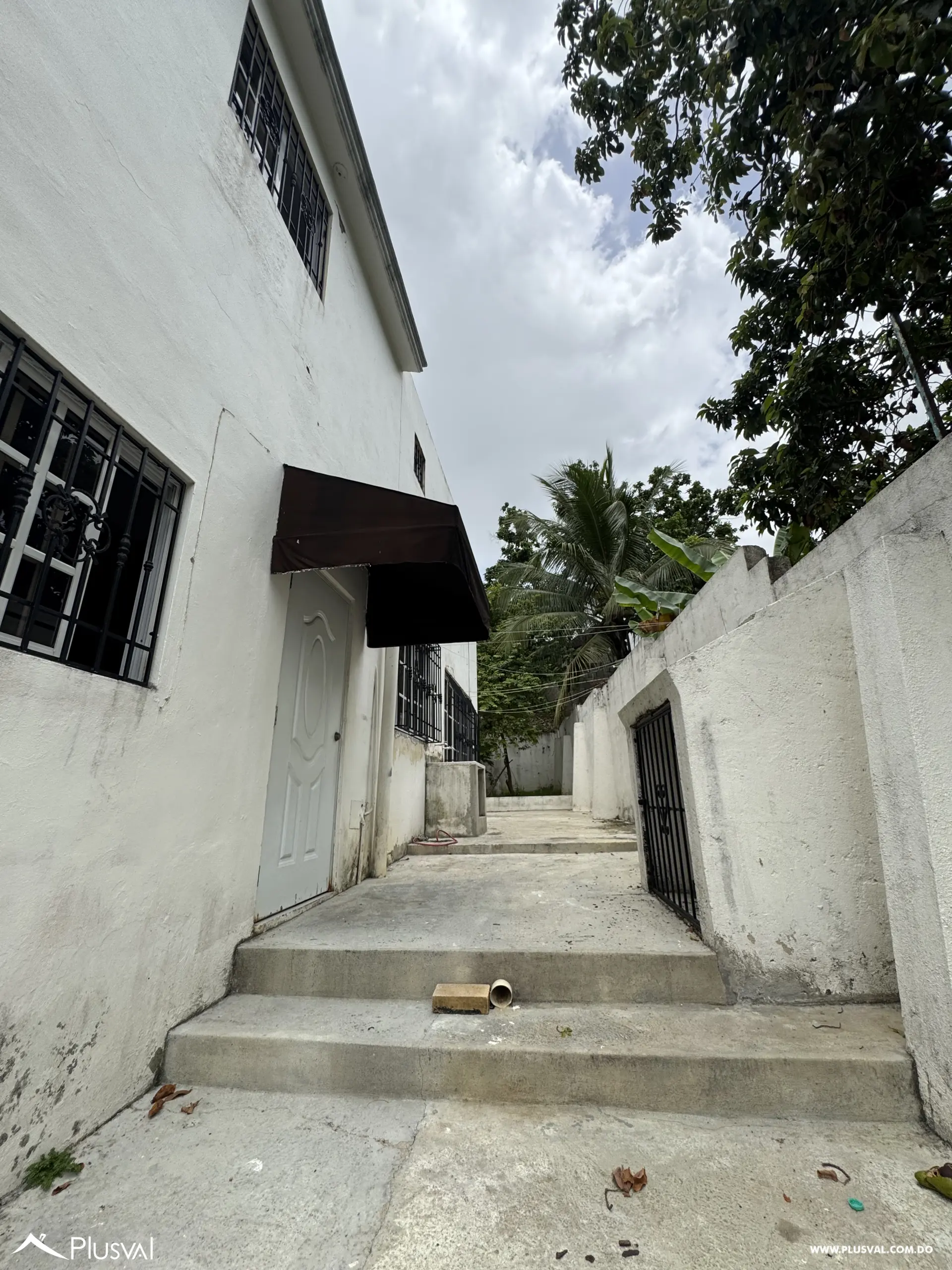 Alquilo Hermosa Casa de 2 Niveles en Resicencial El Ducado- Altos de Arroyo Hondo 518228