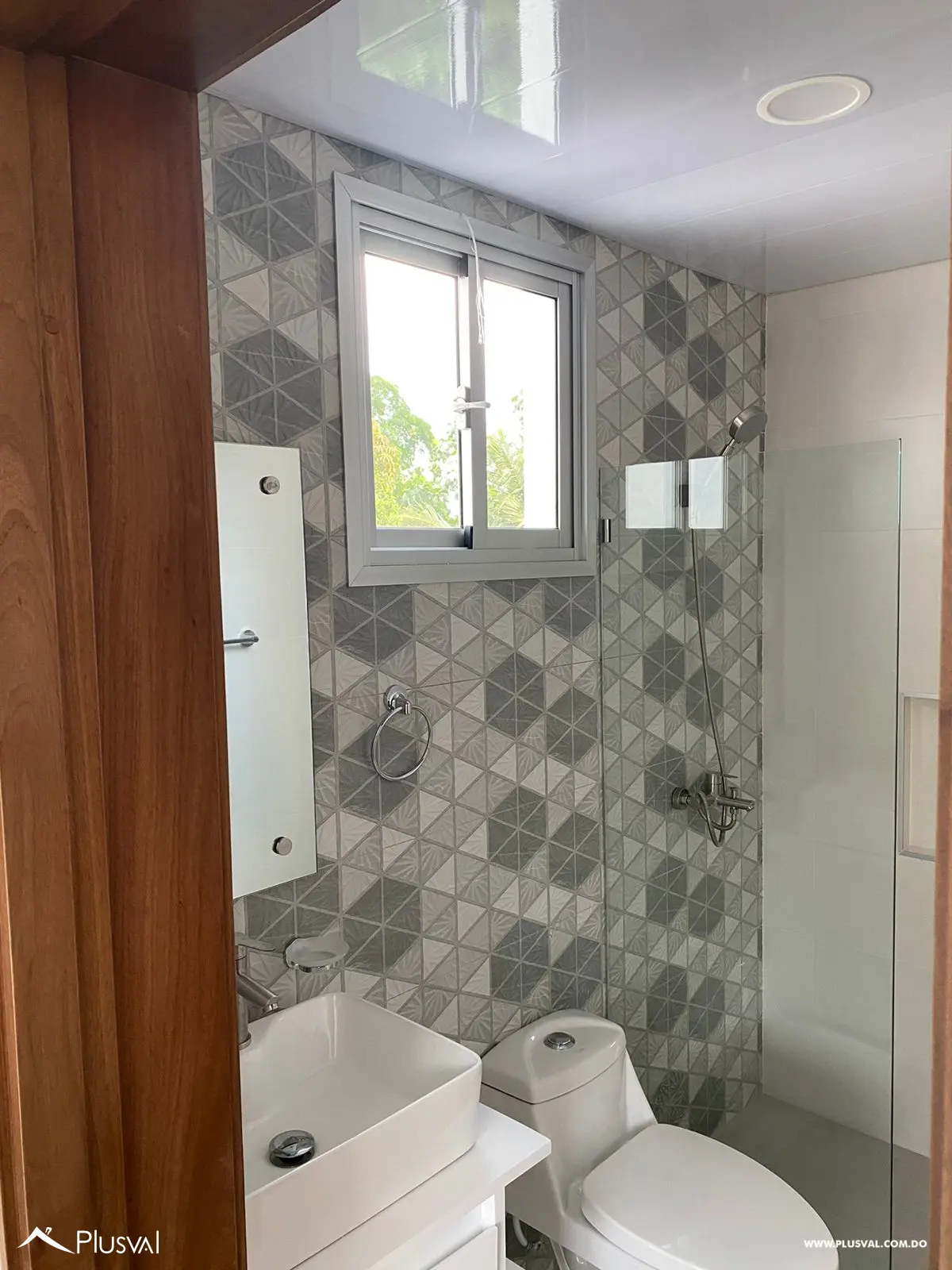 Apartamento en tercer nivel con acceso a atractivas amenidades 466807