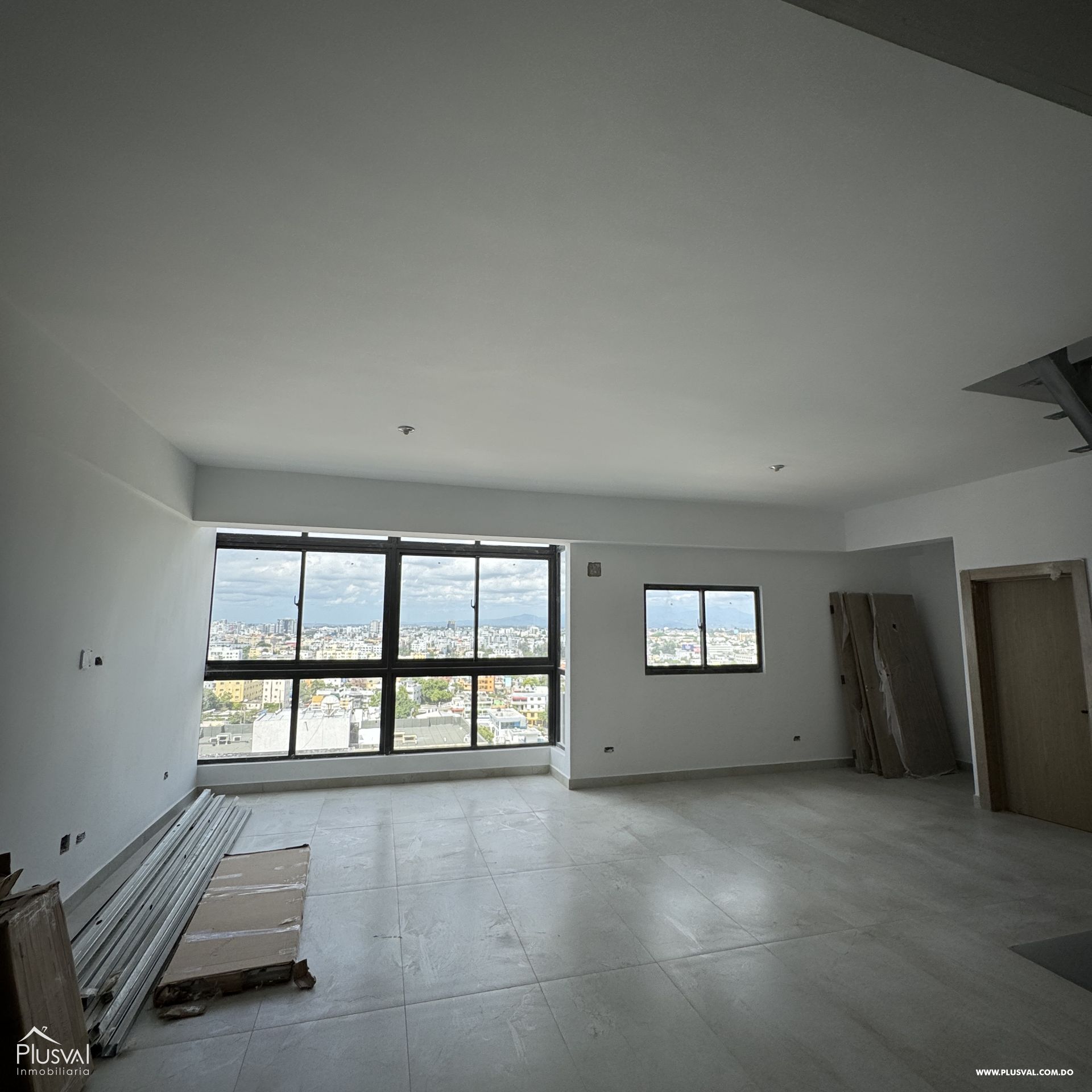 Penthouse Apartamento en venta de 2 habitaciones en Evaristo Morales 434036