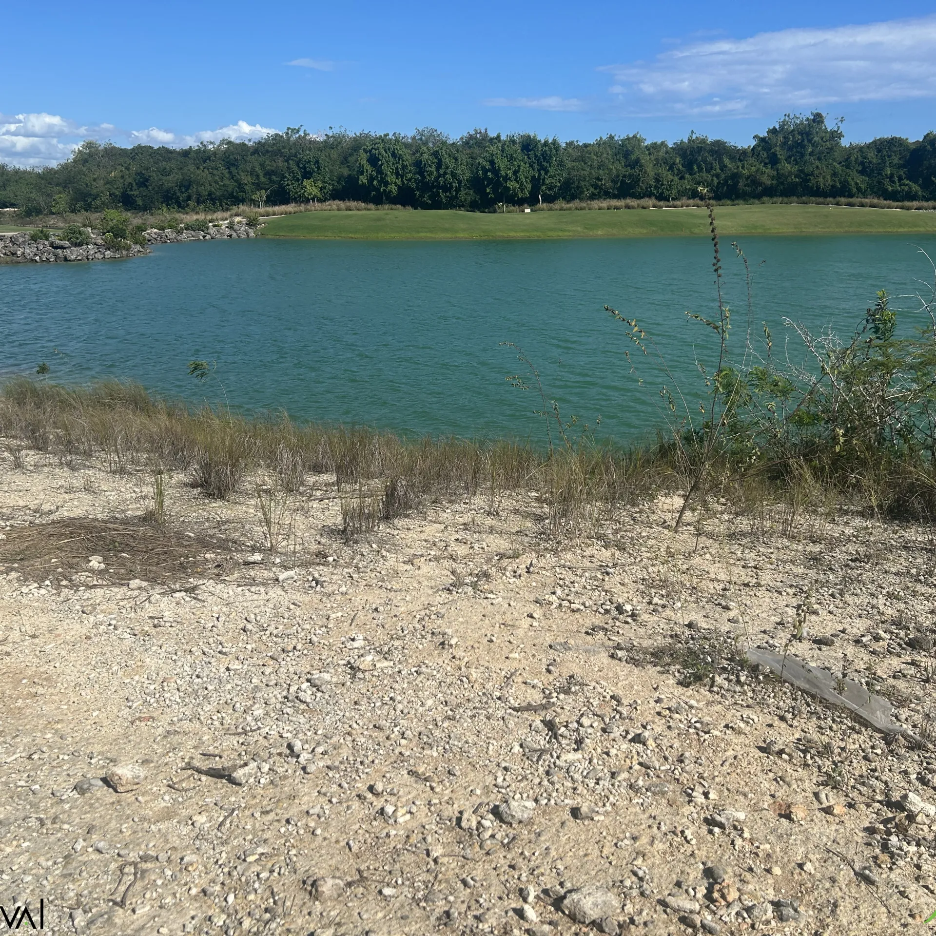 Lote Residencial de 902m2 - Frente al Lago y al Golf. 442622