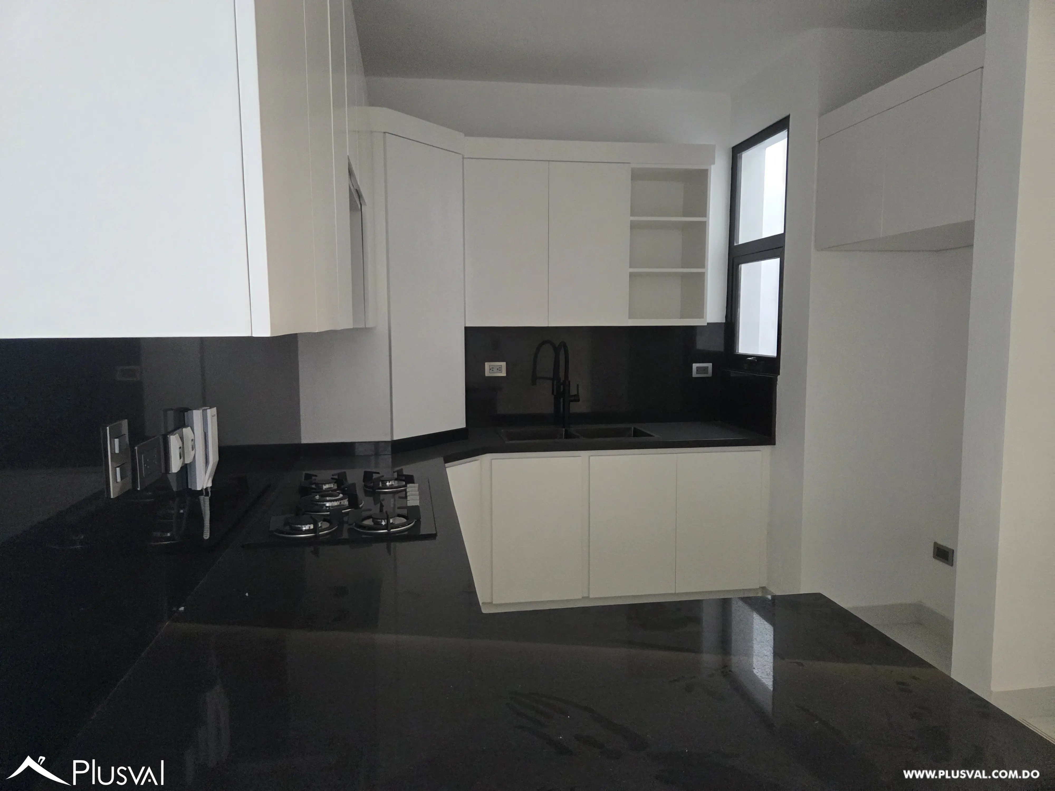 Hermoso Apartamento de Dos Niveles  Tipo PH  en Venta Con Amplia Terraza en Moca 522062