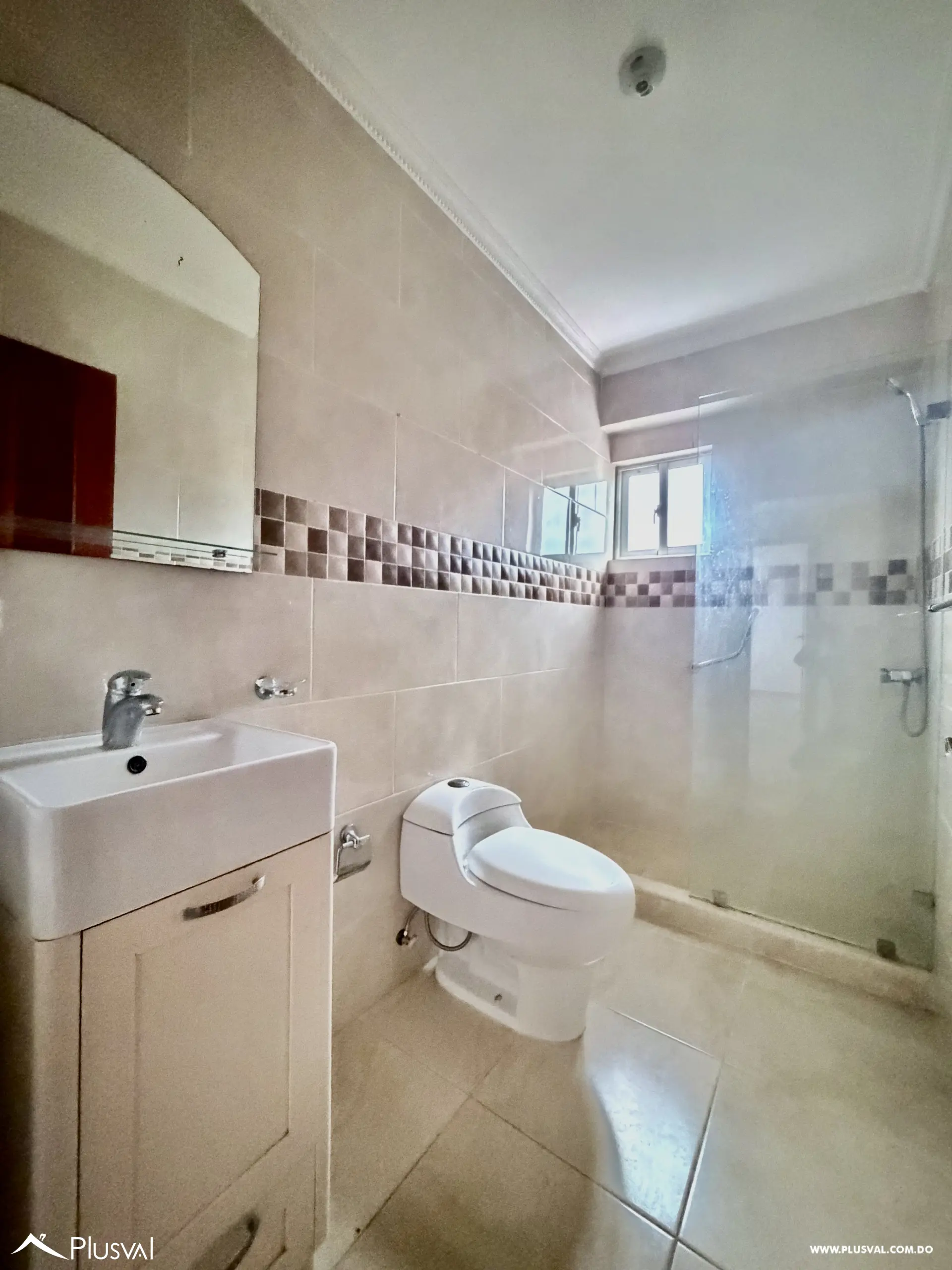 Se vende apartamento con terraza en los Restauradores, Distrito Nacional. 535800