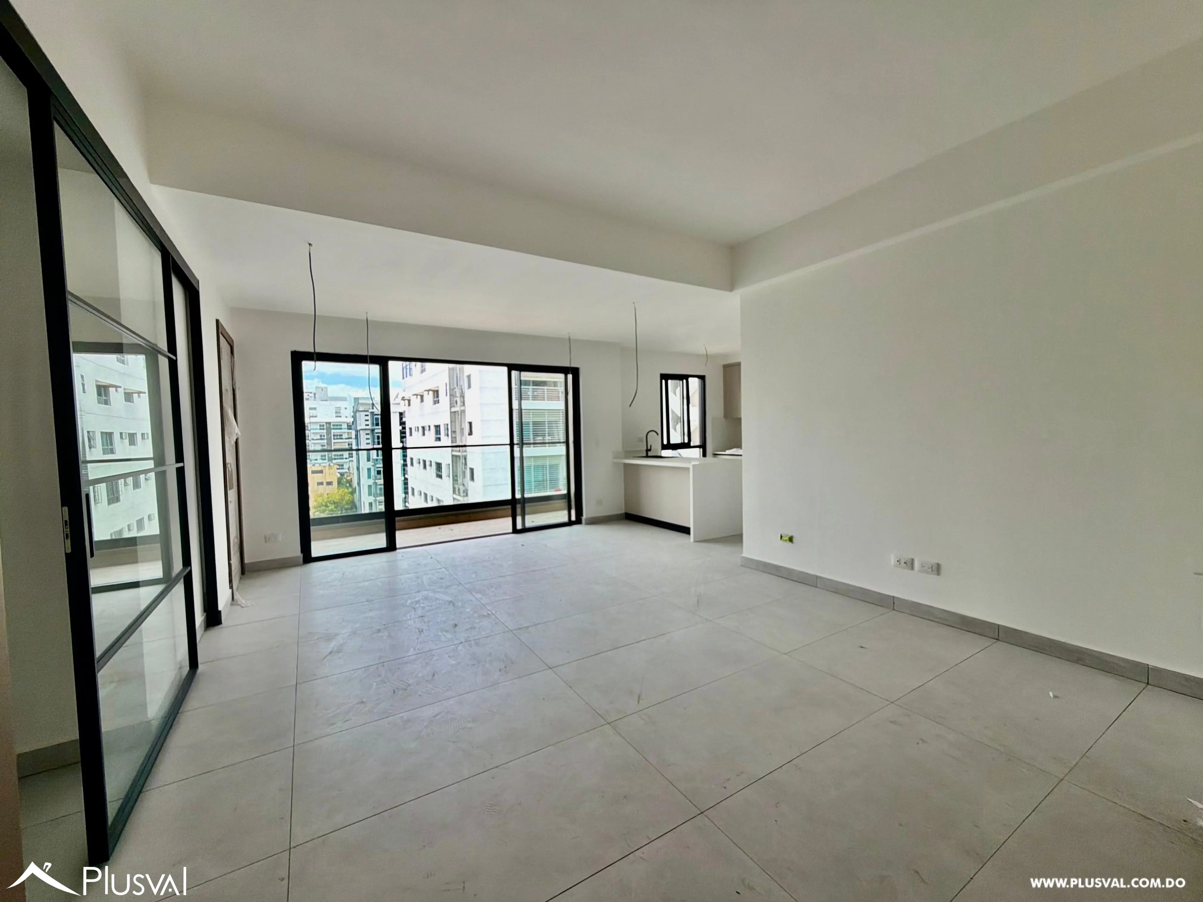 Hermoso apartamento apartamento en alquiler, en la mejor zona de Evaristo Morales 505298