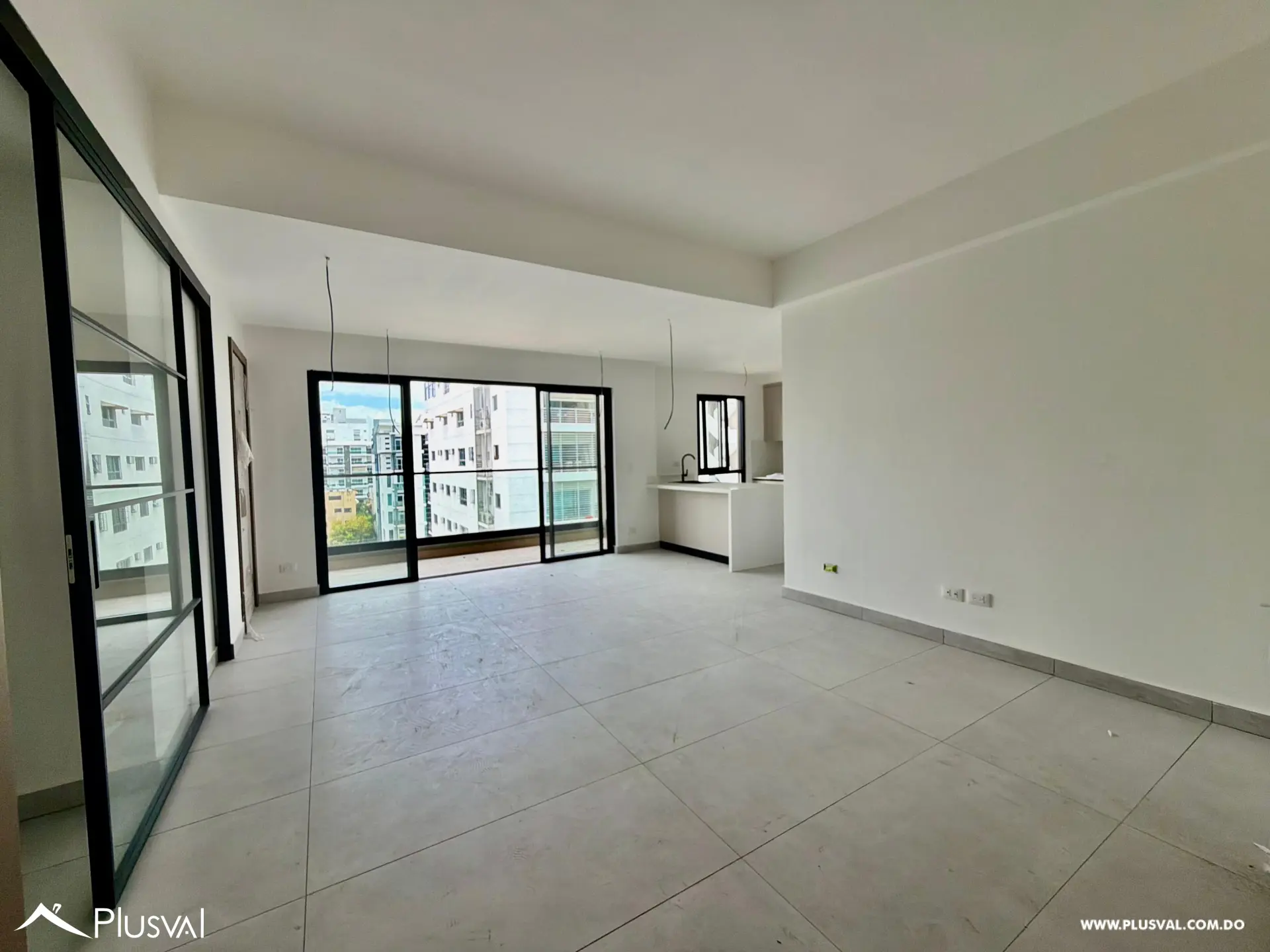 Hermoso apartamento apartamento en alquiler, en la mejor zona de Evaristo Morales 505298