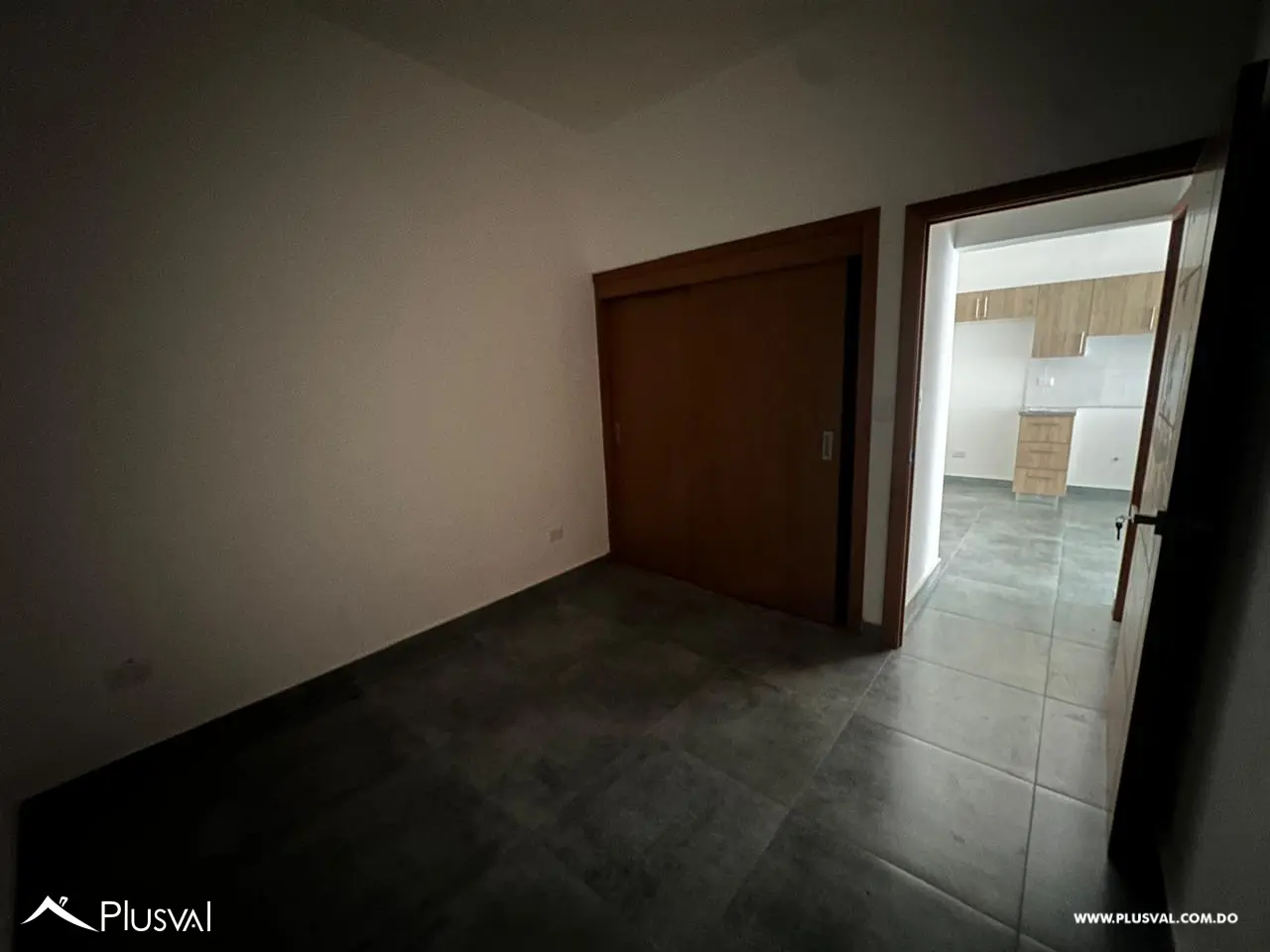 Apartamento en alquiler de 2 habitaciones en el sector de Evaristo Morales 476679