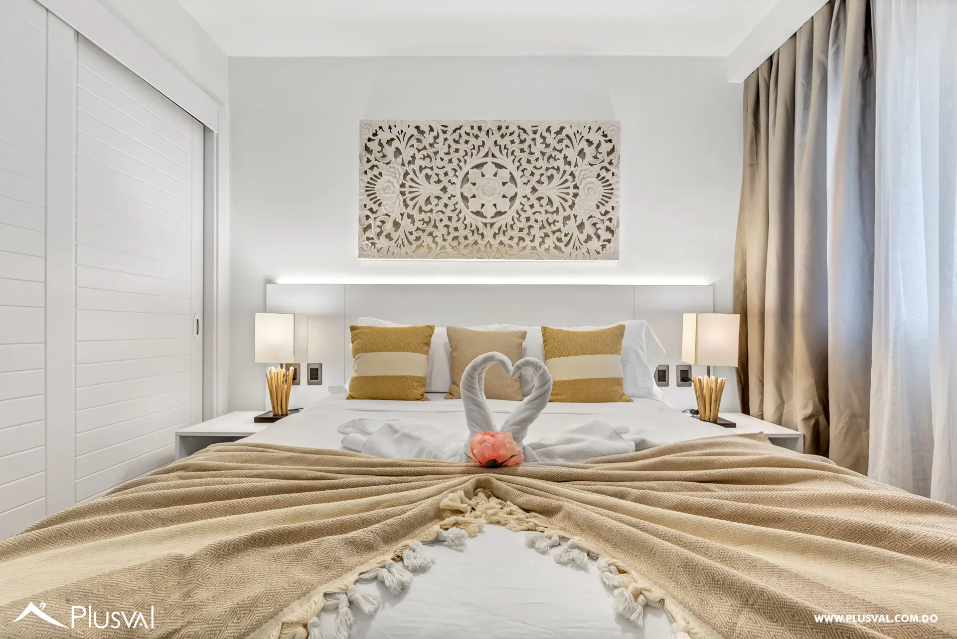 Penthouse dúplex con terraza panorámica y piscina privada a pasos de la playa en Los Corales 487821