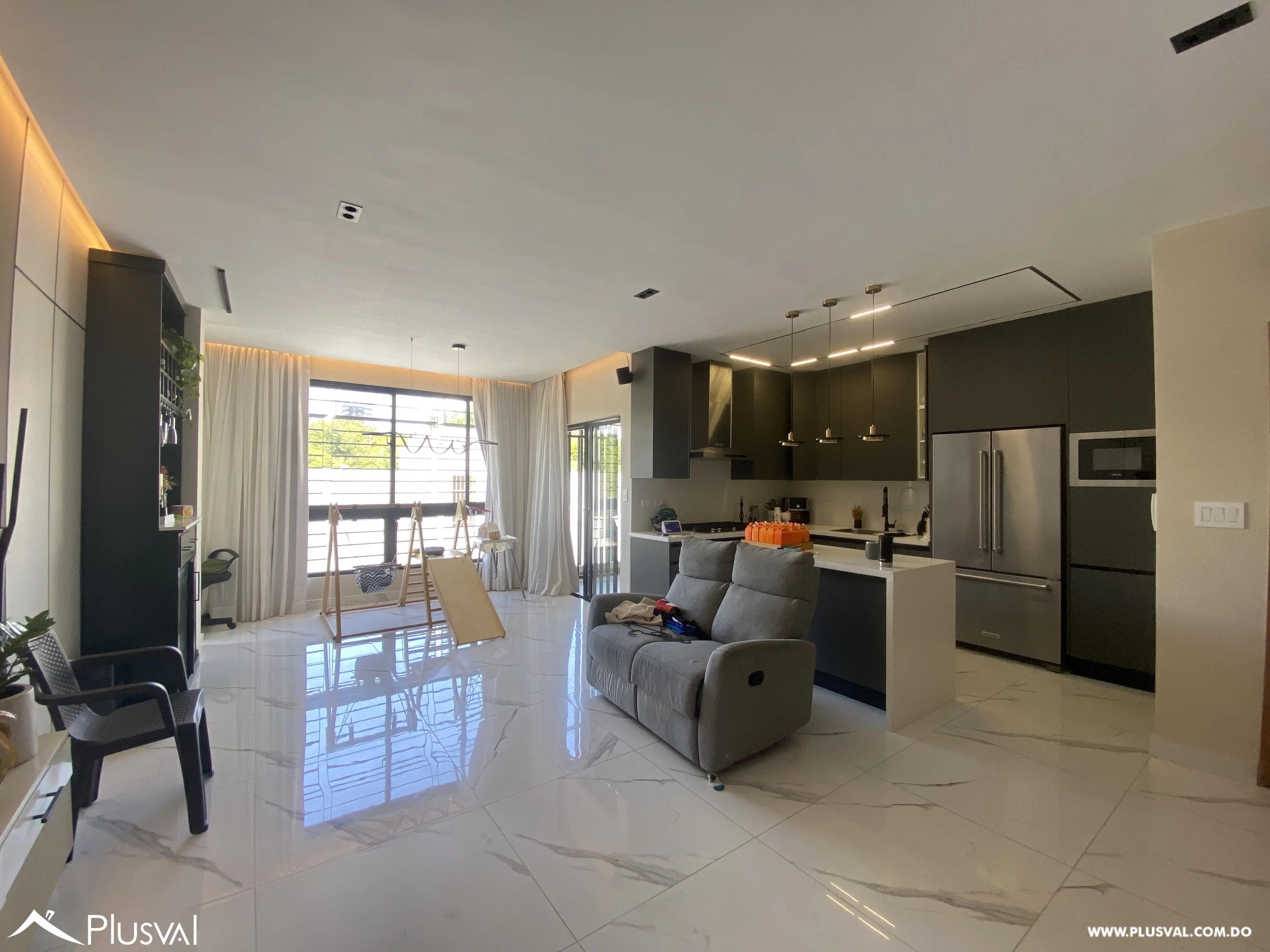 Penthouse de 3 niveles en venta en Jardines del Sur con terraza privada y vista al mar 460873