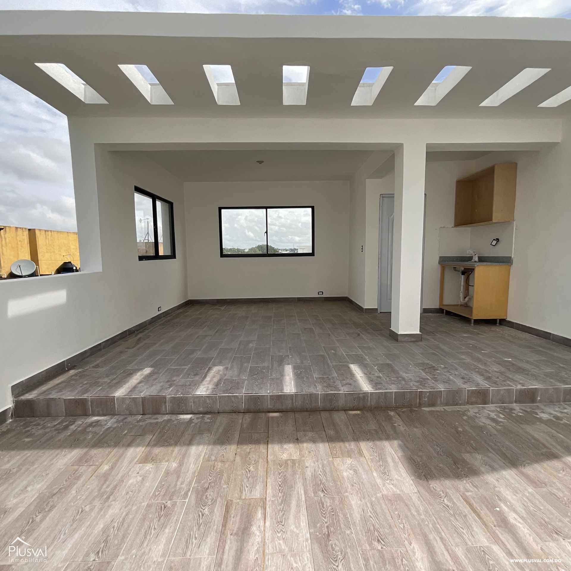 APARTAMENTO EN VENTA CON TERRAZA PRIVADA EN LAS AMERICAS 291362