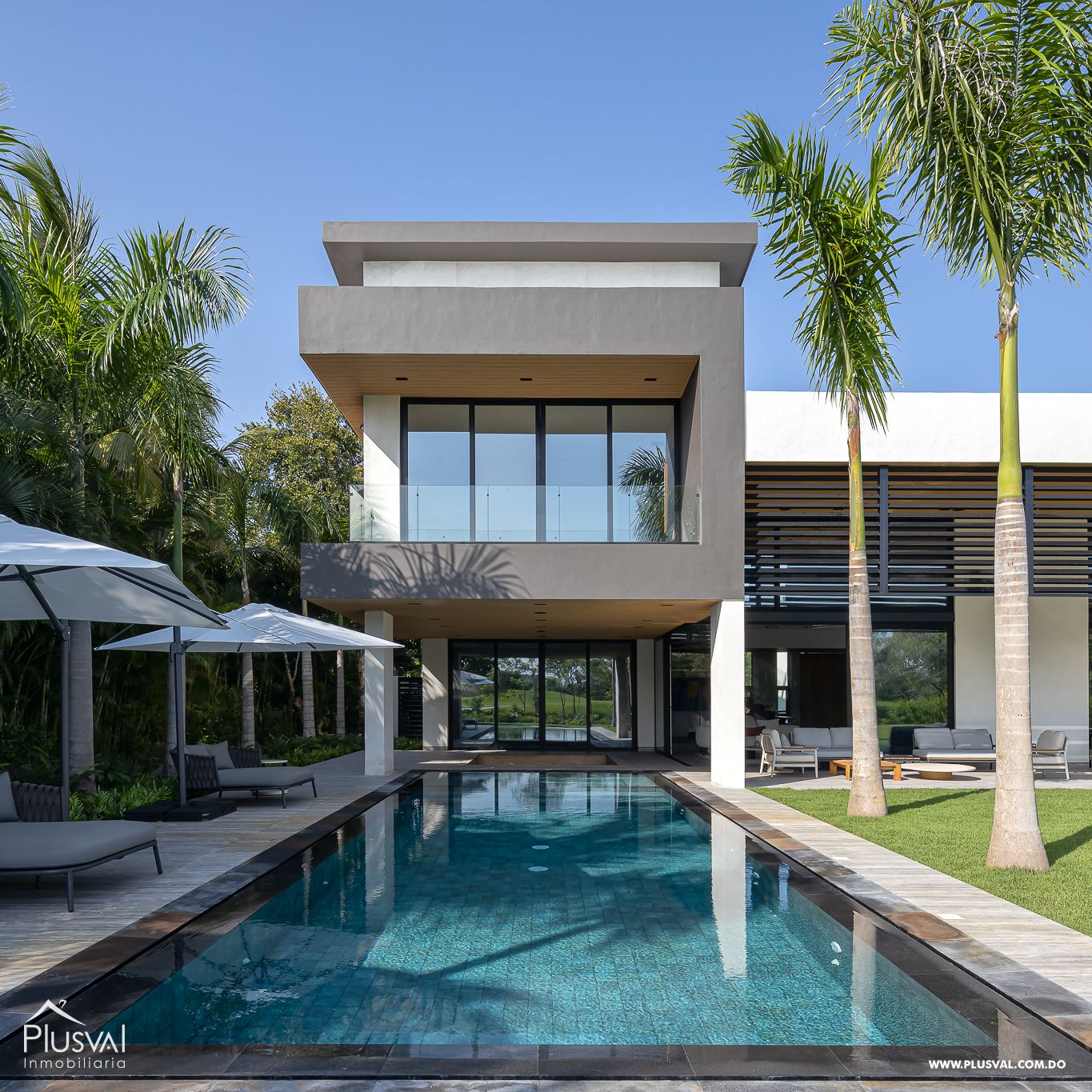 Modern Luxury Villa in Hacienda on sale, Punta Cana Resort. 370670