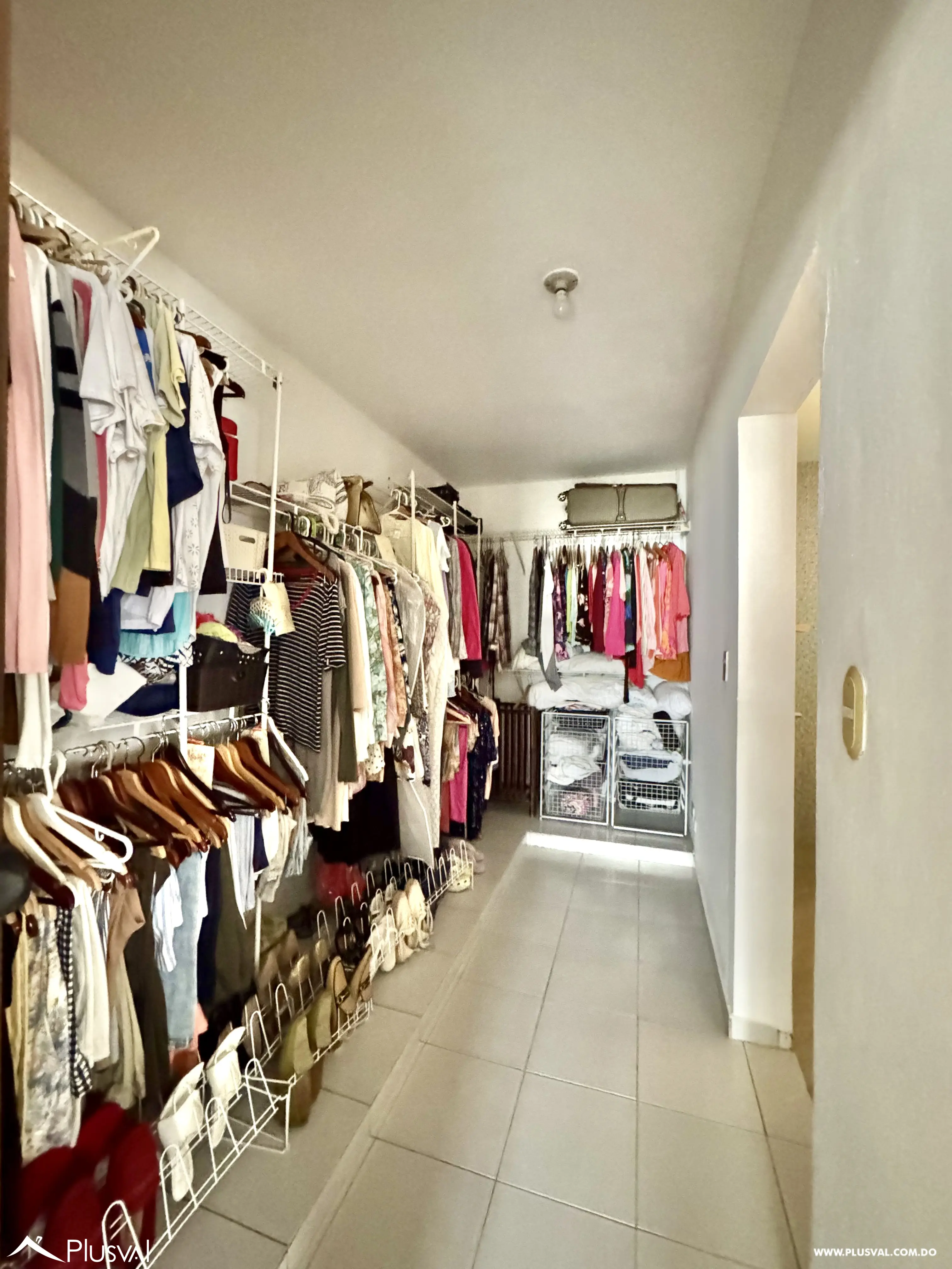 Vendo Maravillosa Casa de 2 Niveles en Los Cacicazgos 519184