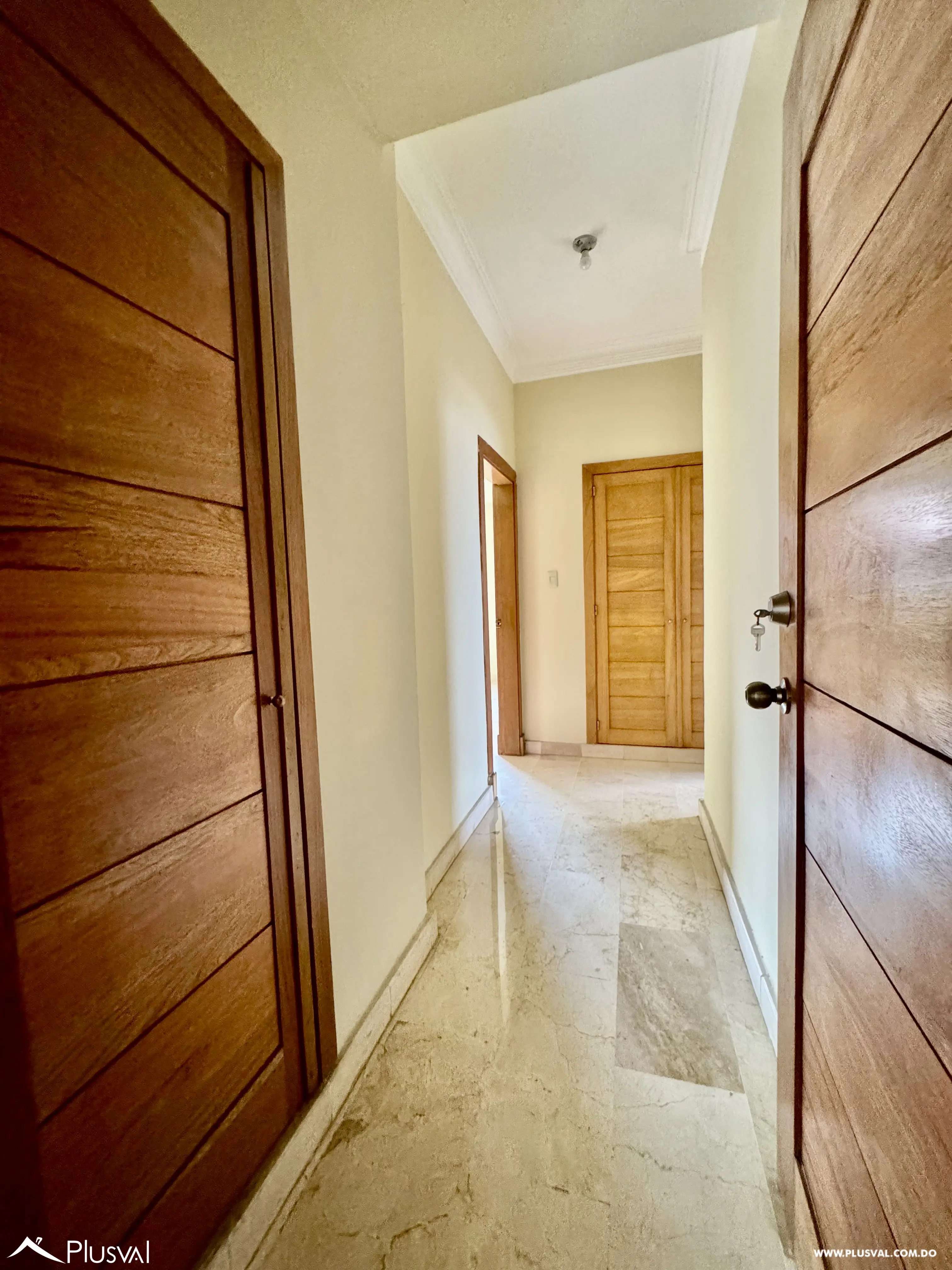 Vendo Amplio y Maravilloso Pent House en una de las Zonas mas Exclusivas de La Esperilla 490605